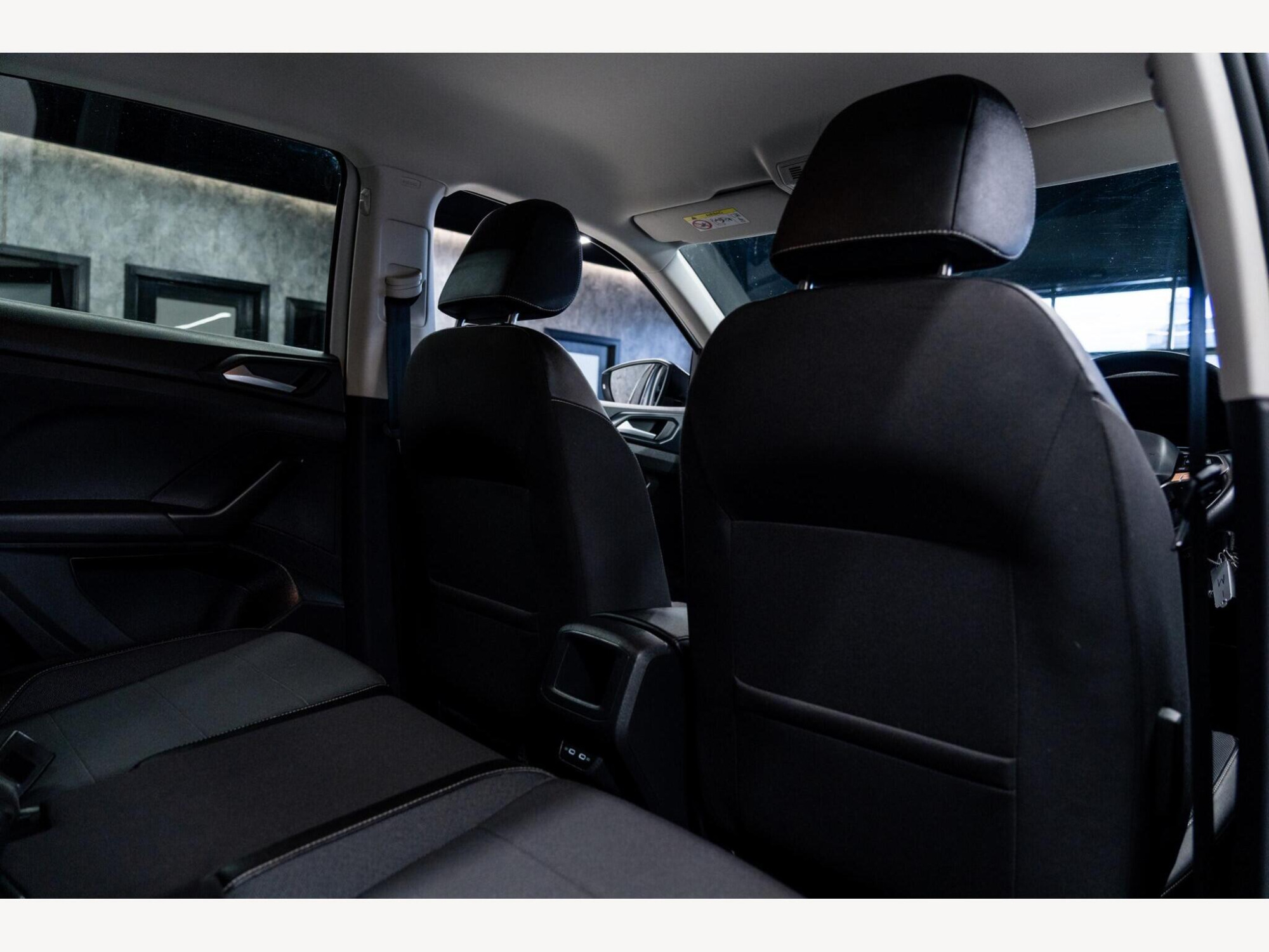 2022 Volkswagen T-Cross image 35