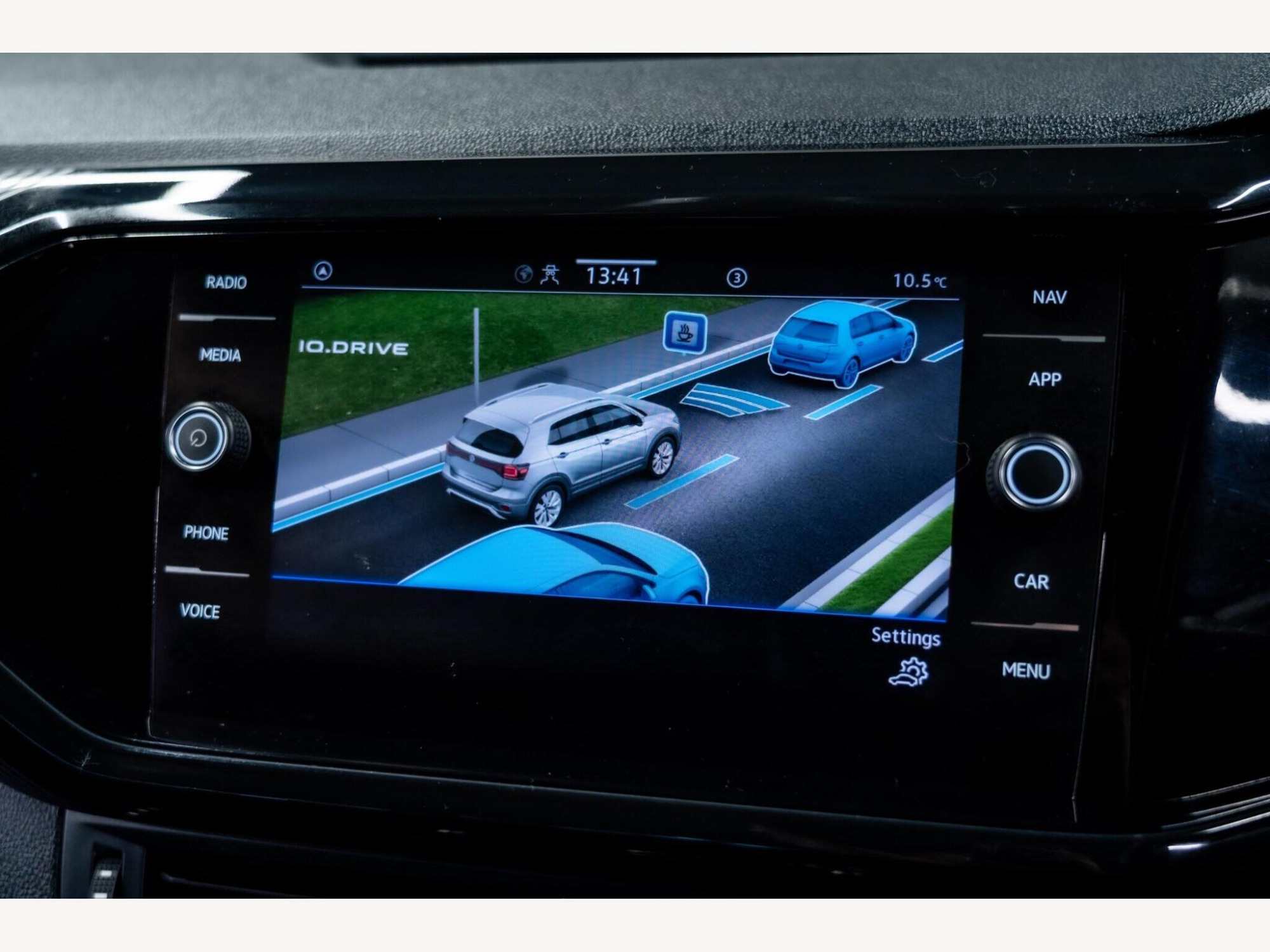 2022 Volkswagen T-Cross image 17