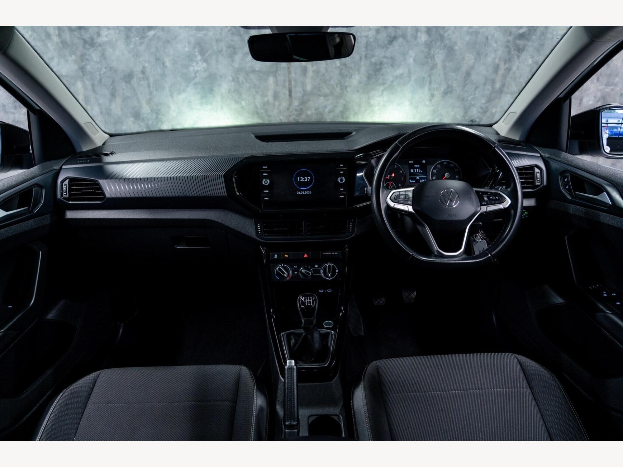 2022 Volkswagen T-Cross image 16