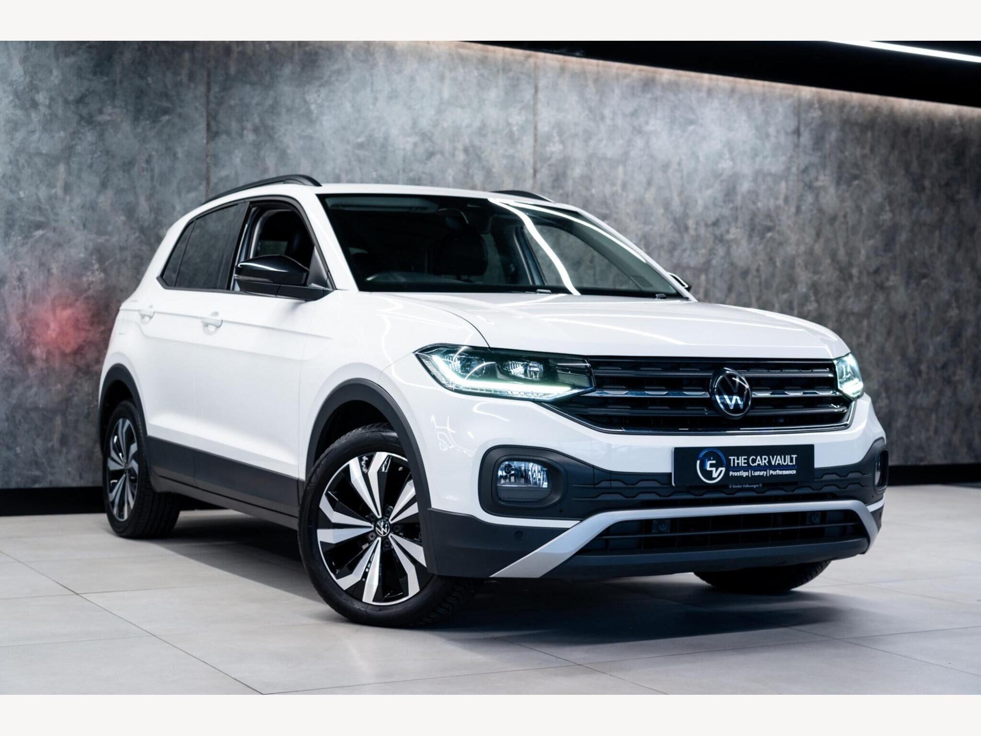 2022 Volkswagen T-Cross image 1