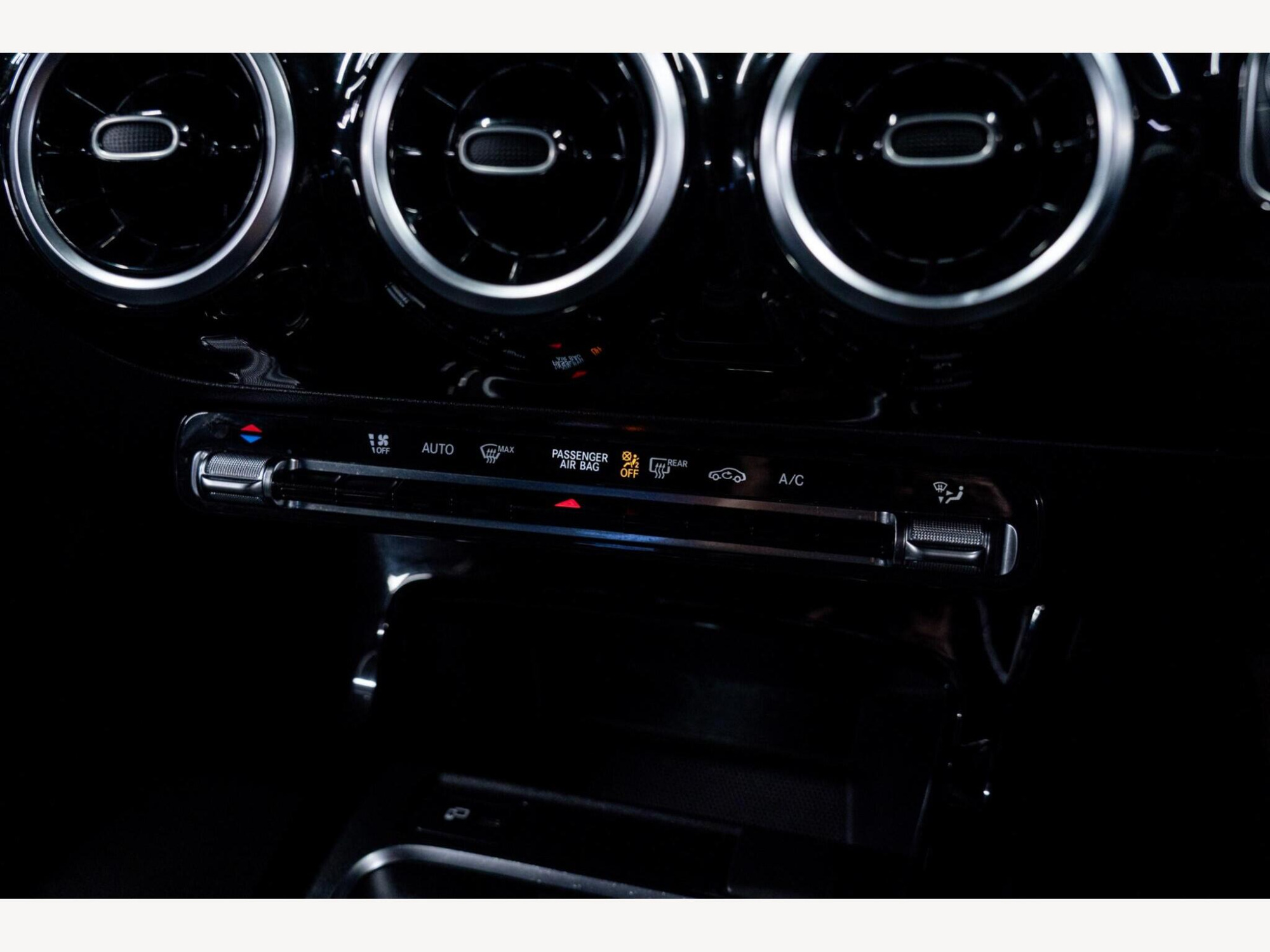 2019 Mercedes-Benz A Class image 32