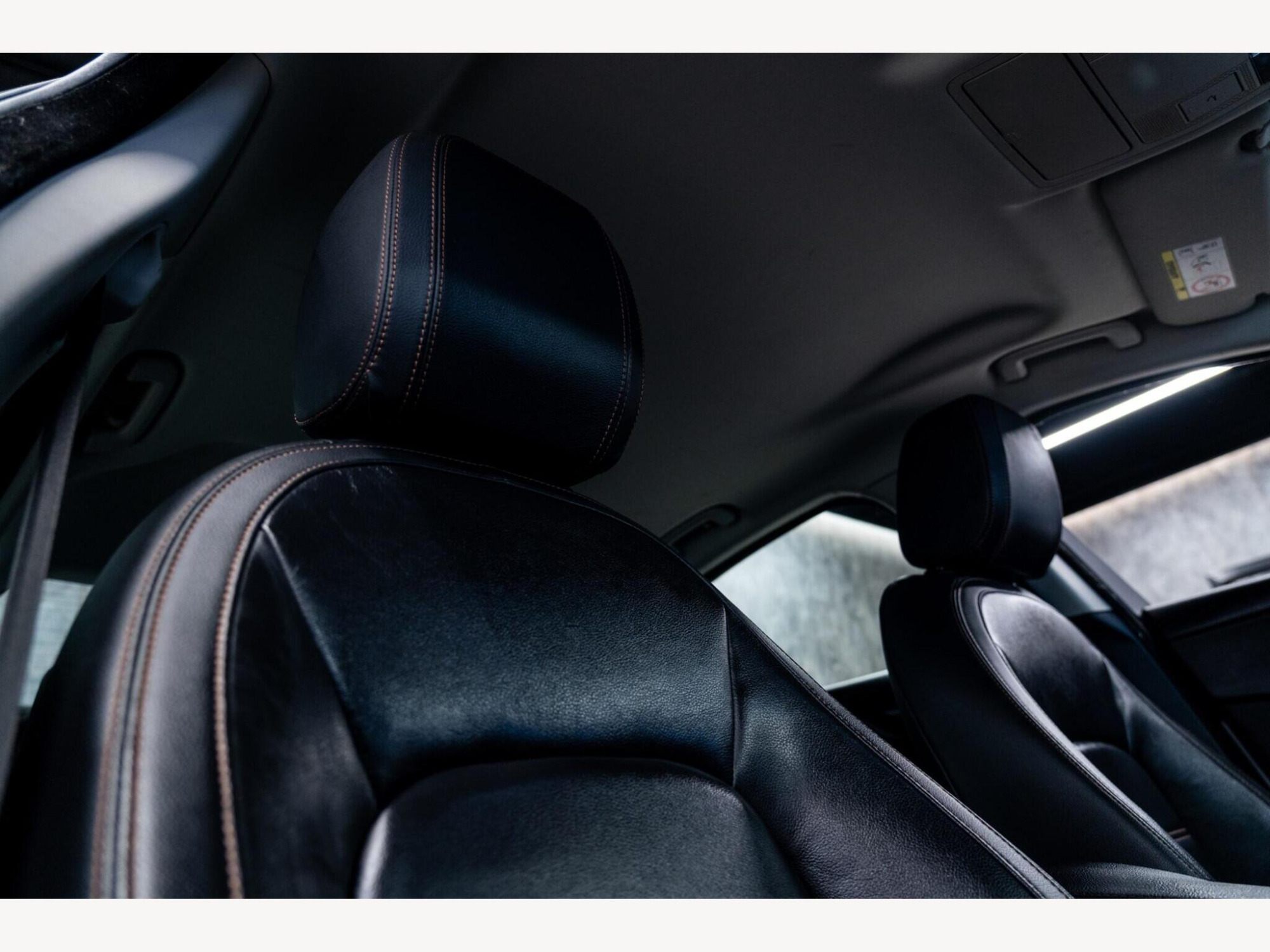 2017 Jaguar XE image 31