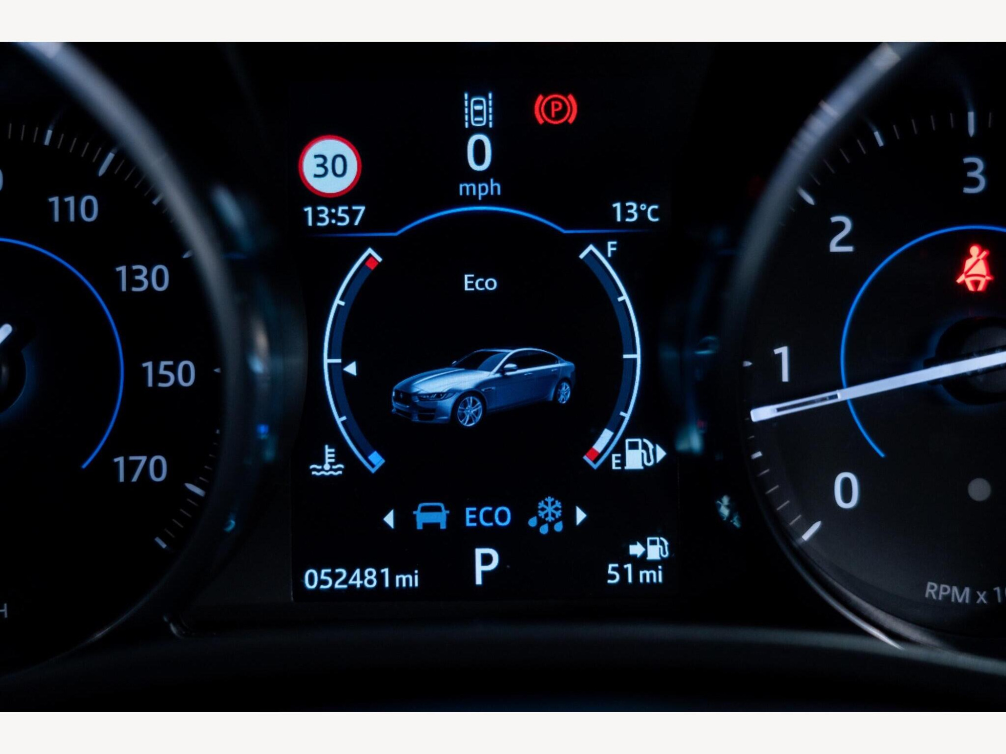 2017 Jaguar XE image 17