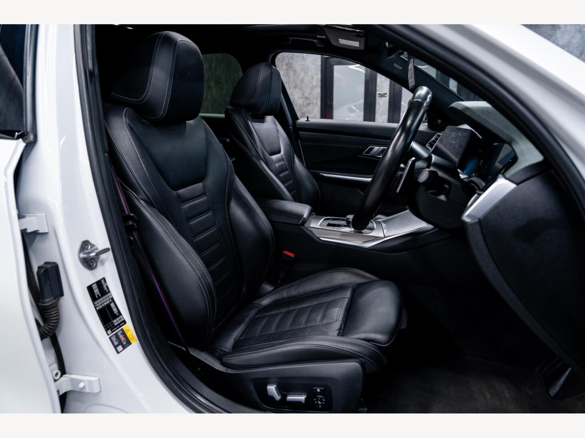 2021 BMW 3 Series image 47