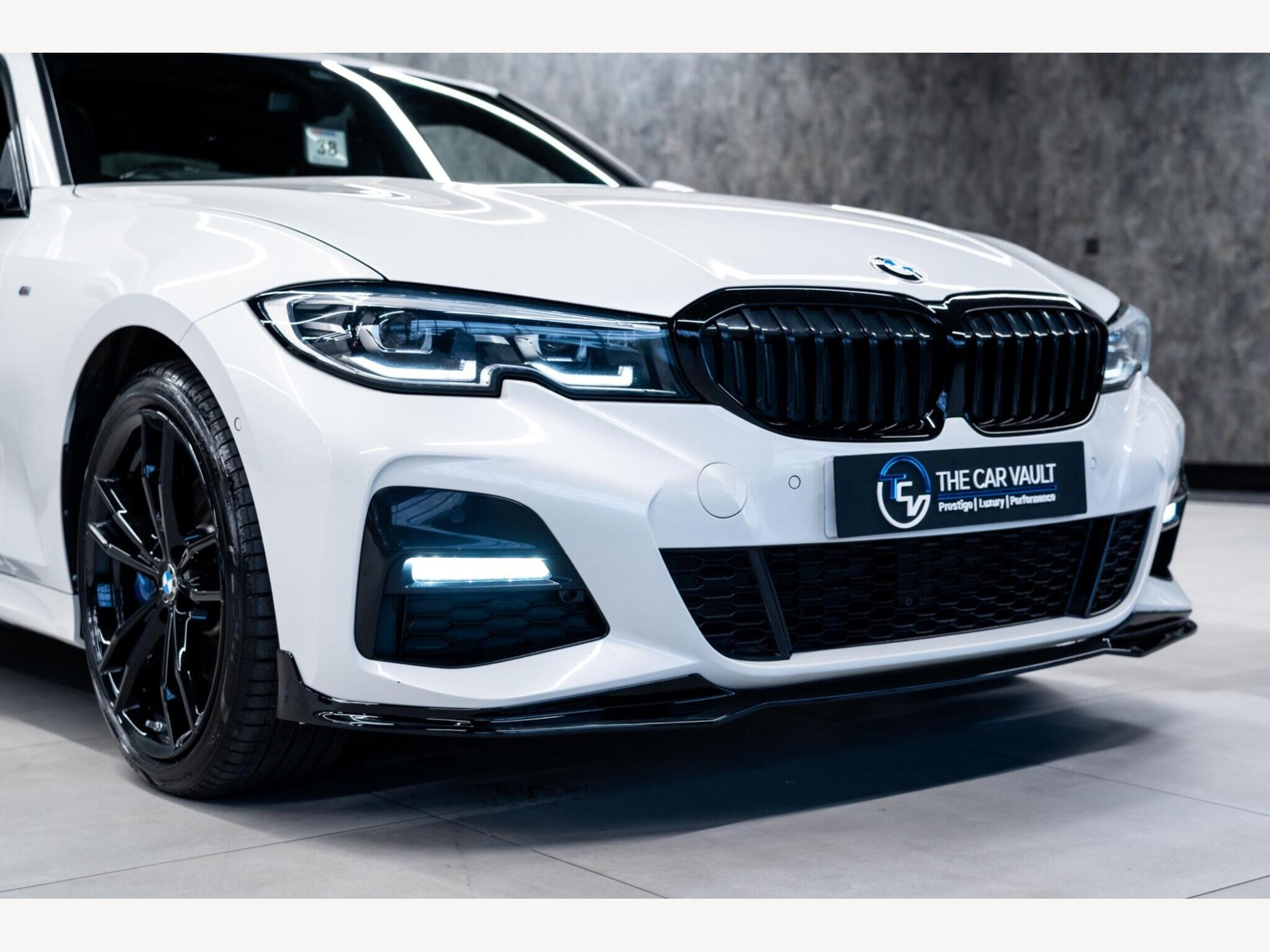 2021 BMW 3 Series image 10