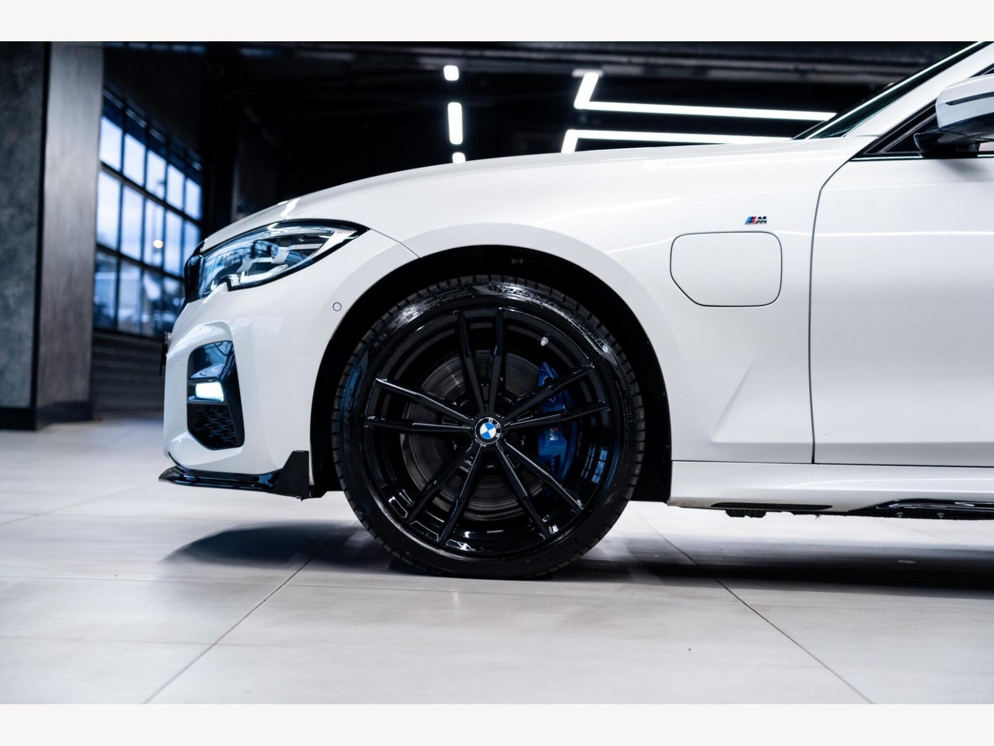 2021 BMW 3 Series image 15