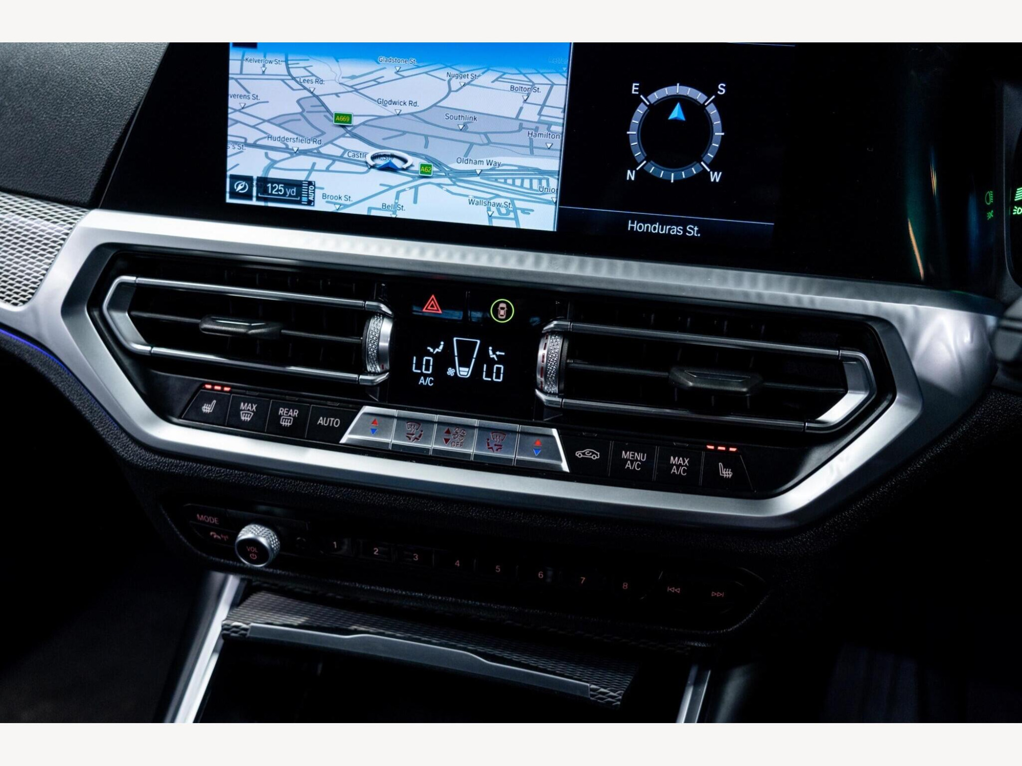2021 BMW 3 Series image 40