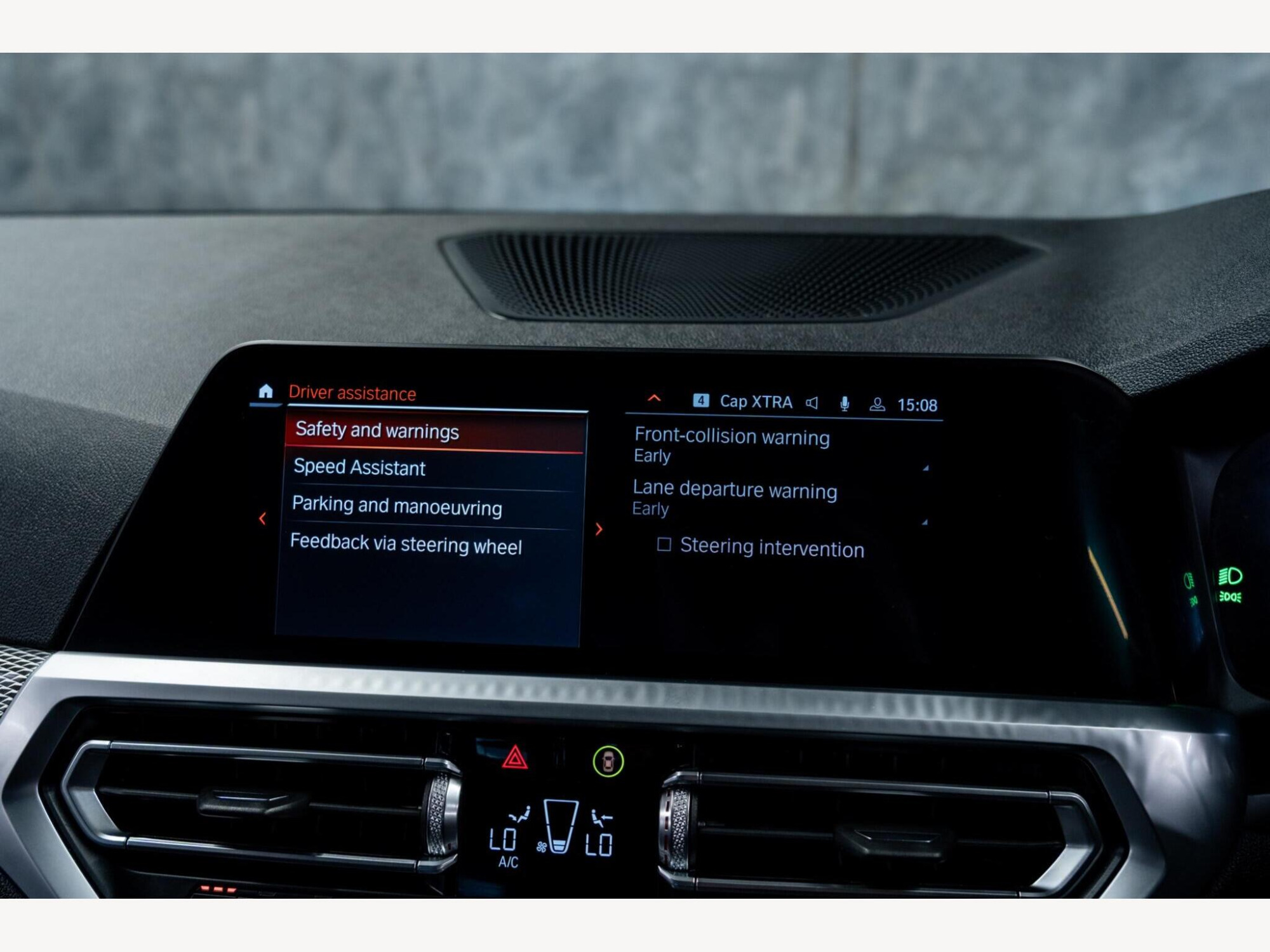 2021 BMW 3 Series image 29