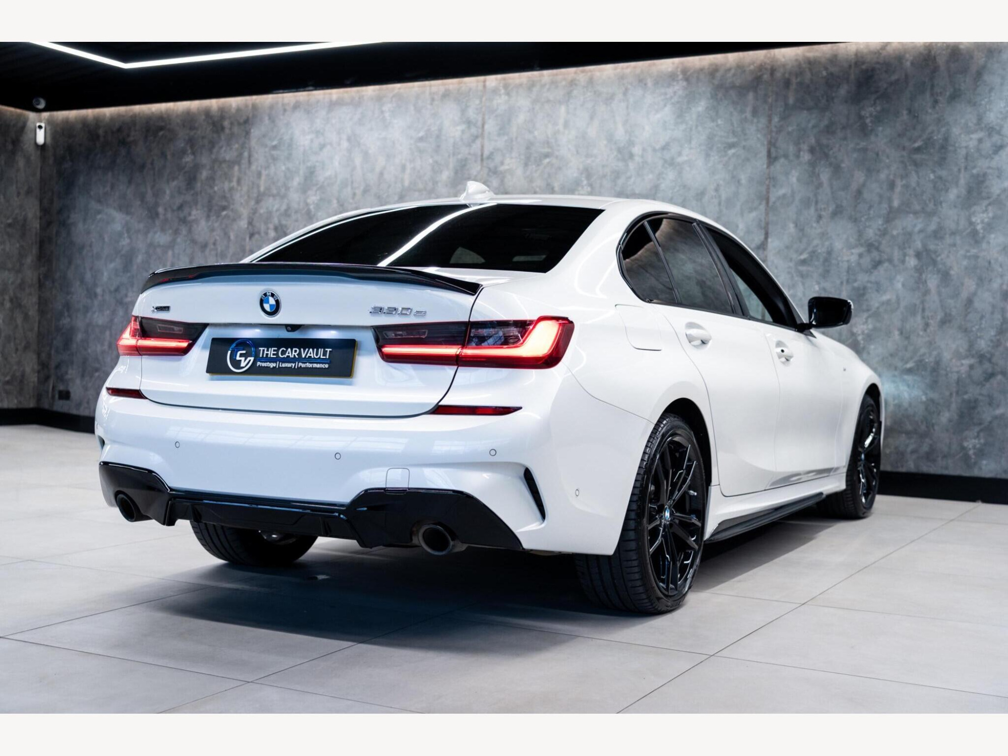 2021 BMW 3 Series image 8