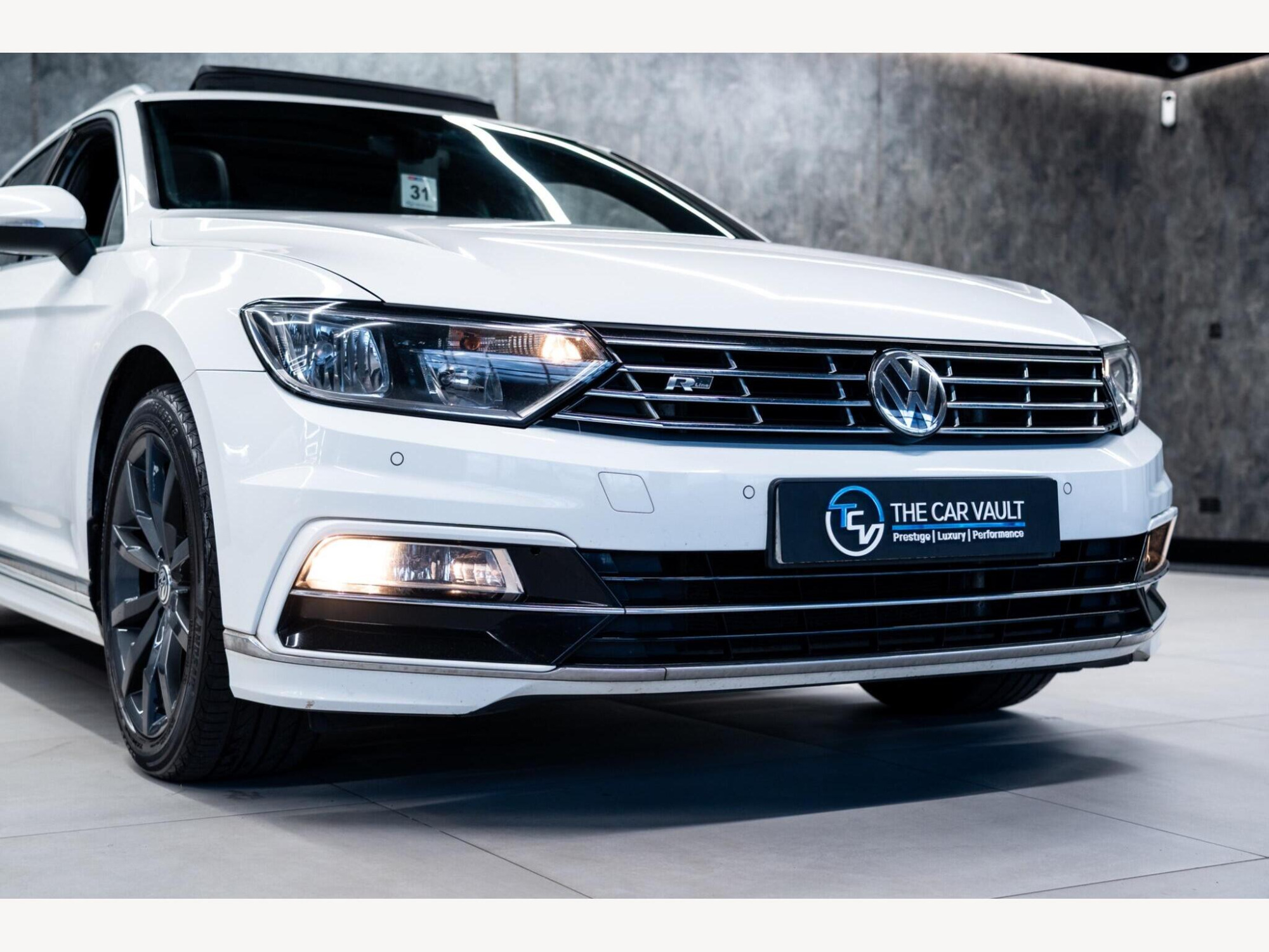 2018 Volkswagen Passat image 10