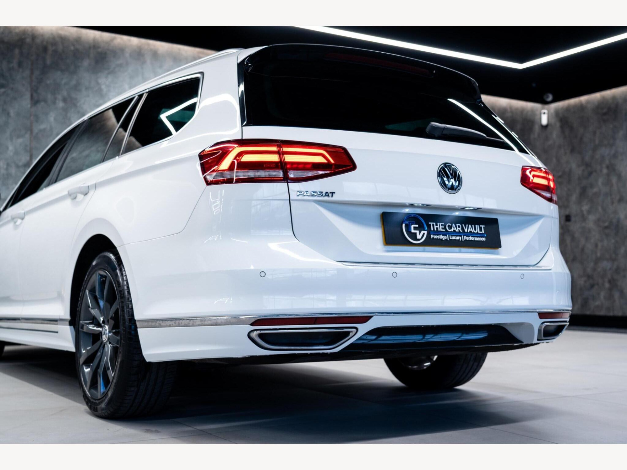 2018 Volkswagen Passat image 11