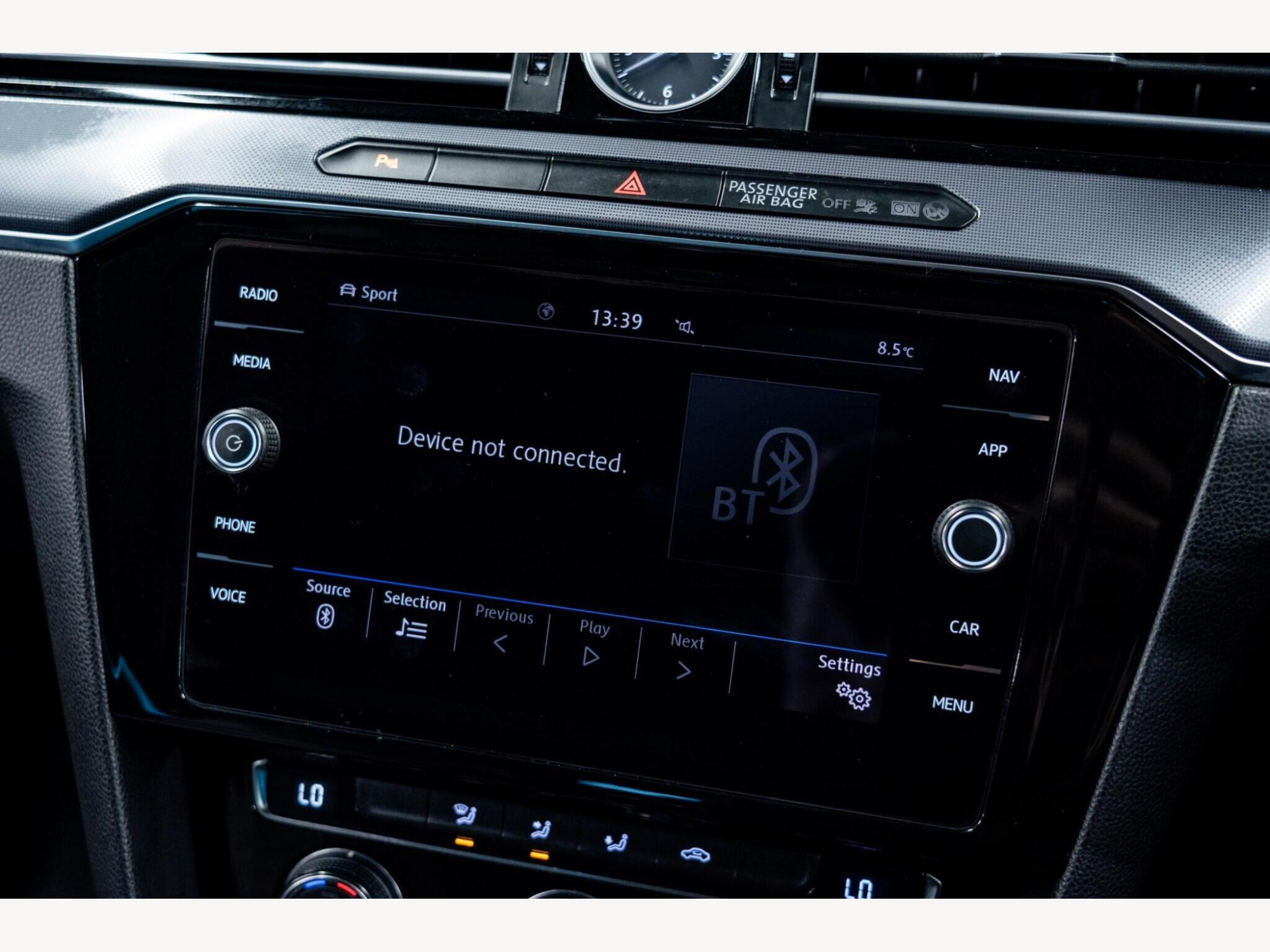 2018 Volkswagen Passat image 27