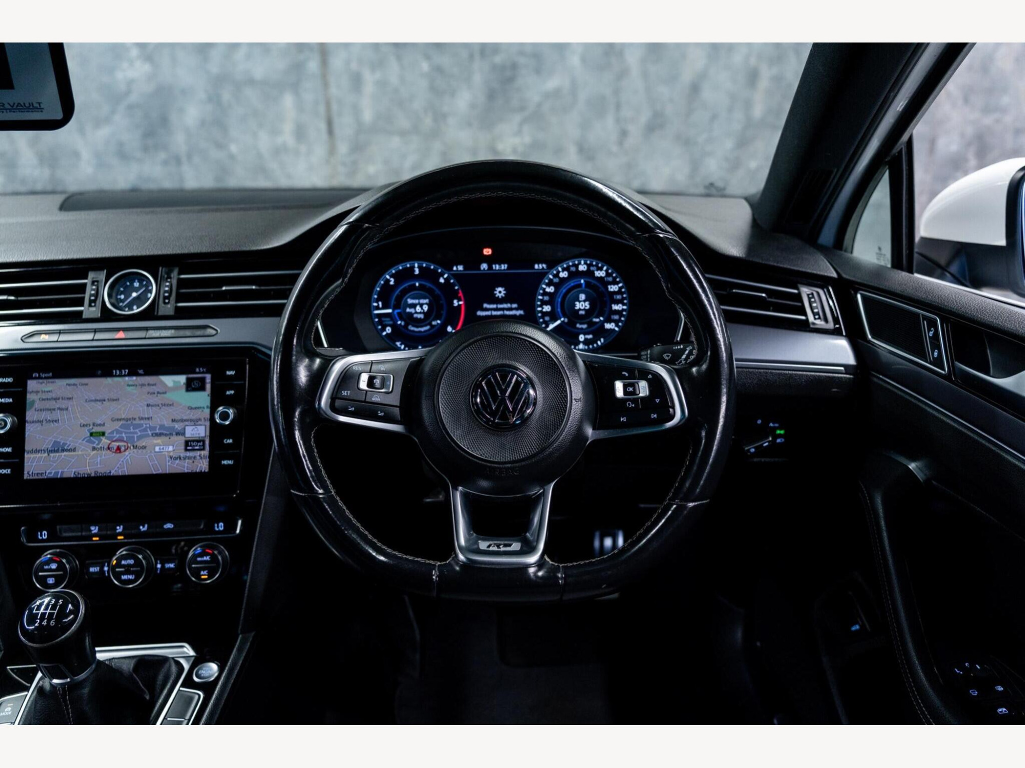 2018 Volkswagen Passat image 15
