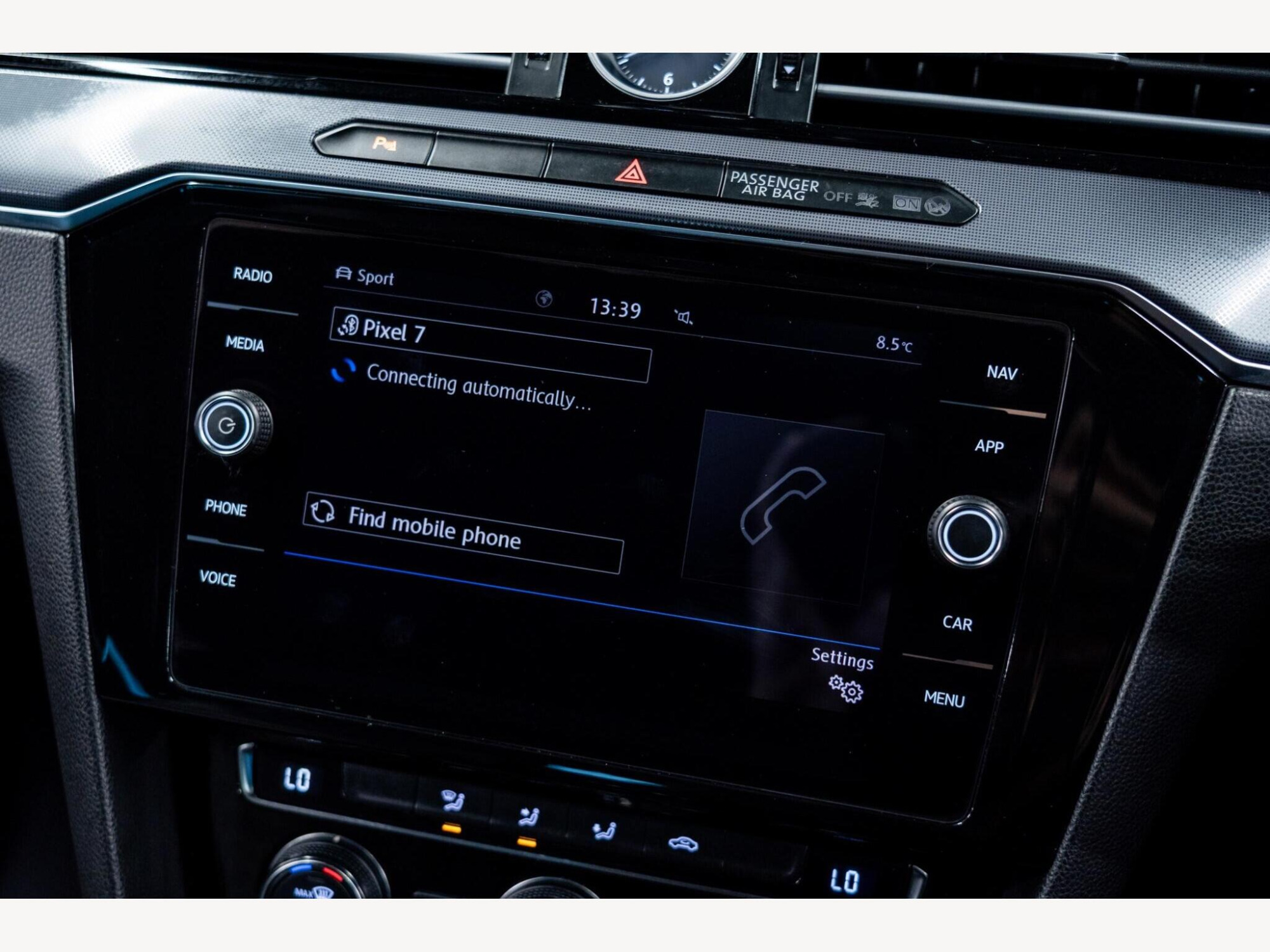 2018 Volkswagen Passat image 22