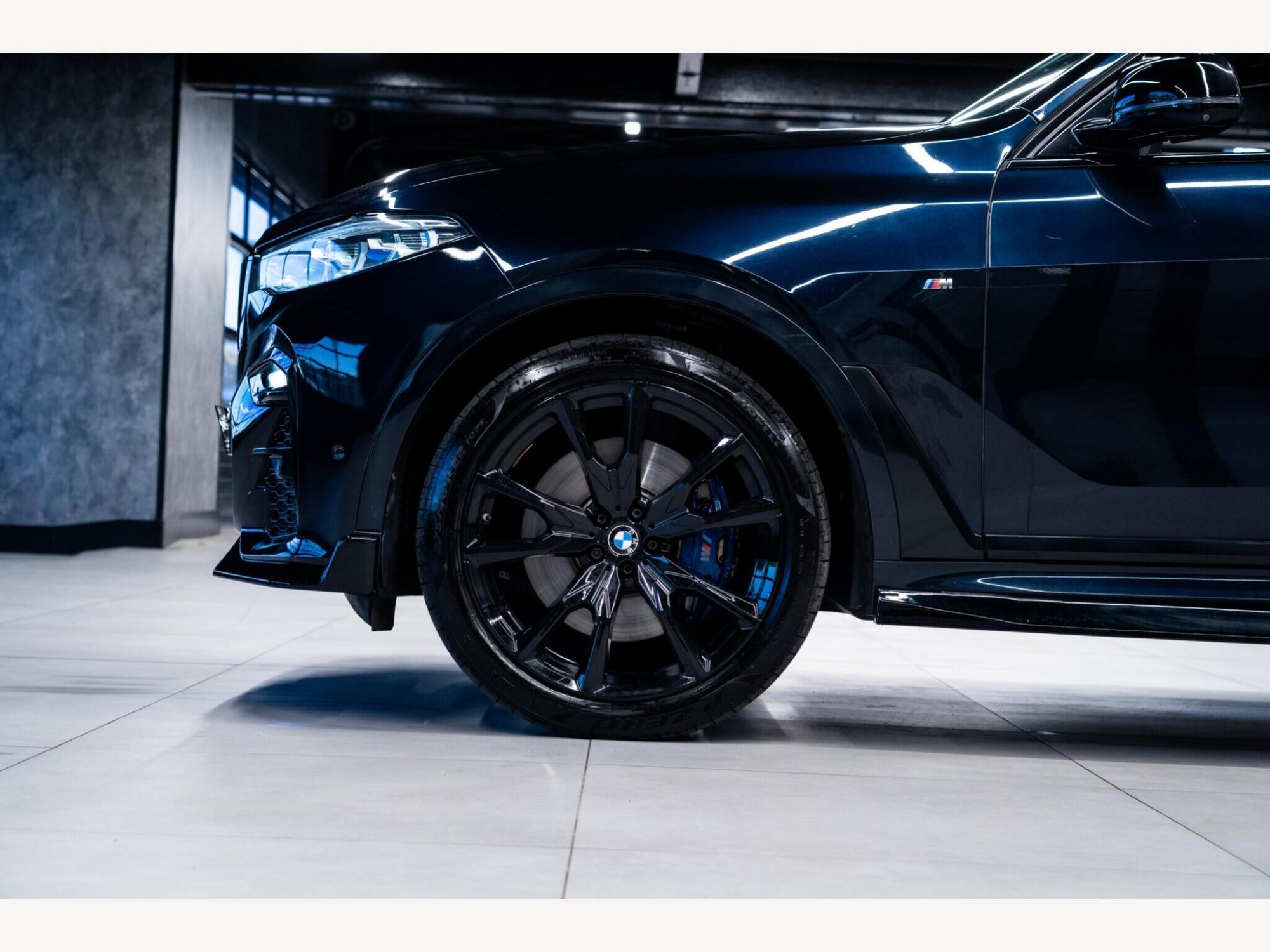 2019 BMW X7 image 14