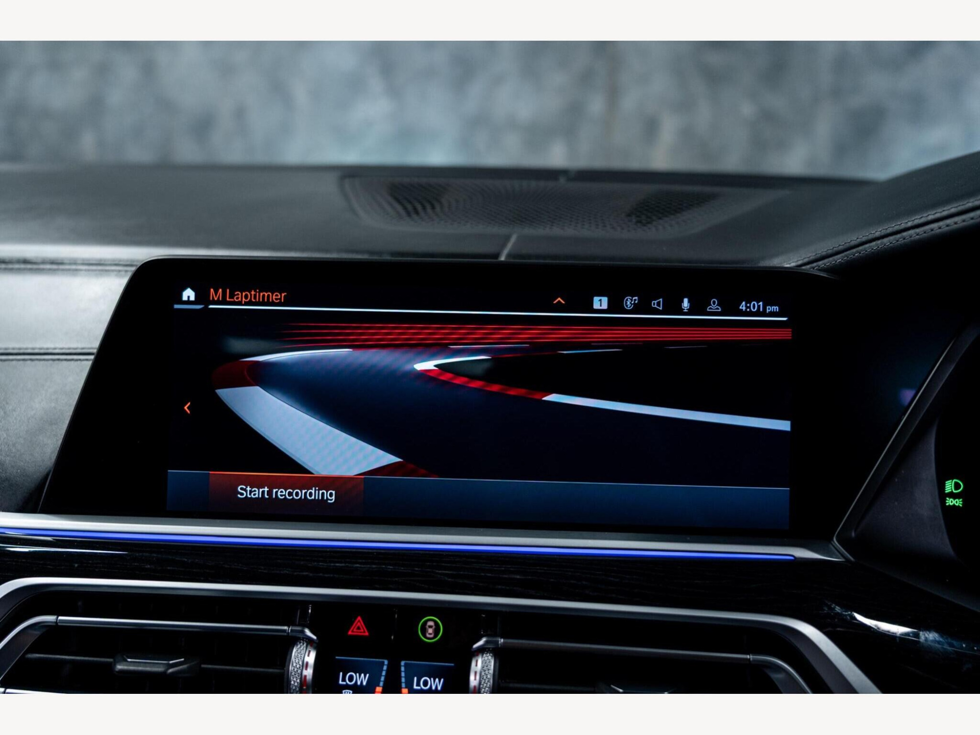 2019 BMW X7 image 29