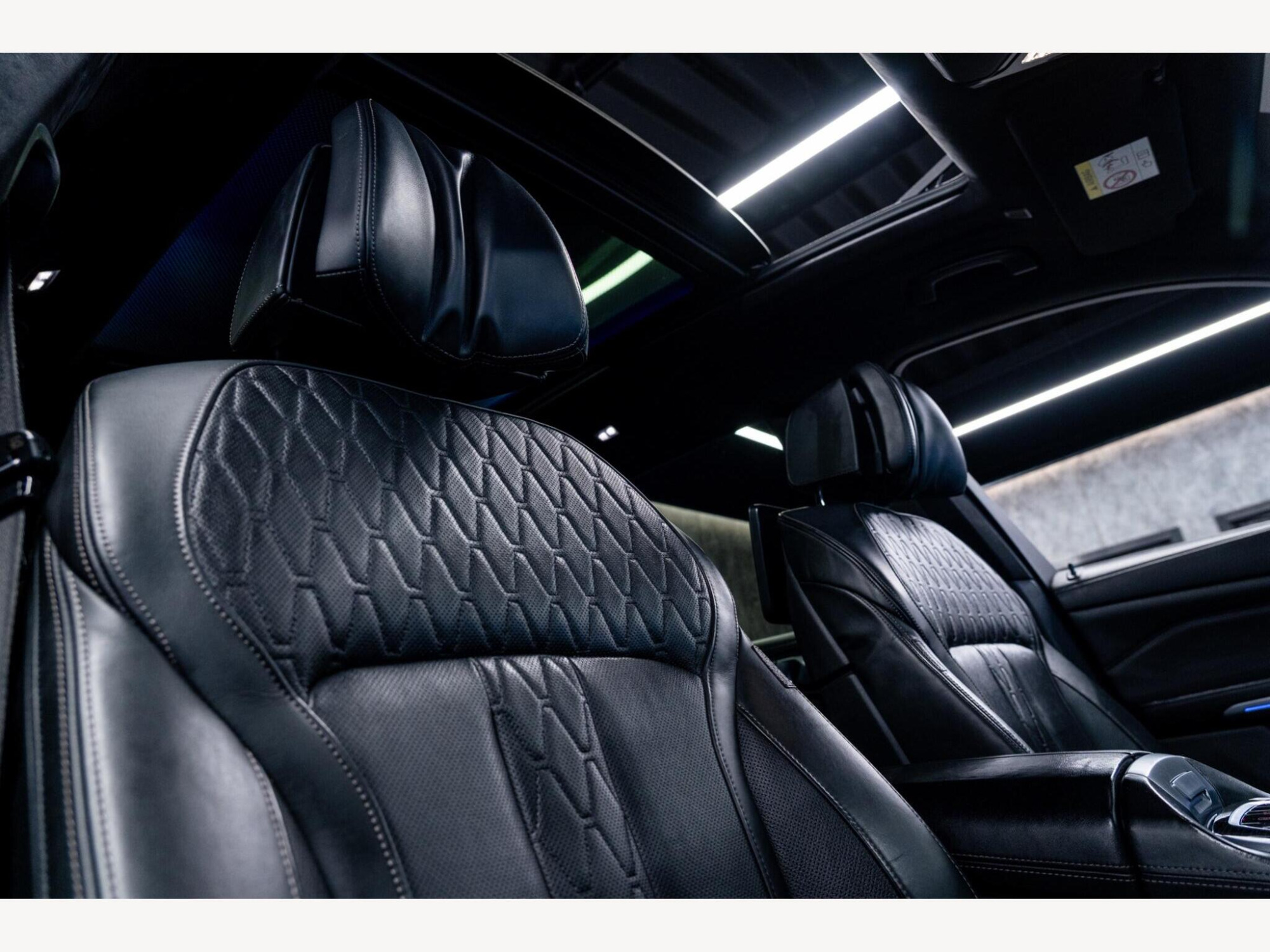 2019 BMW X7 image 57