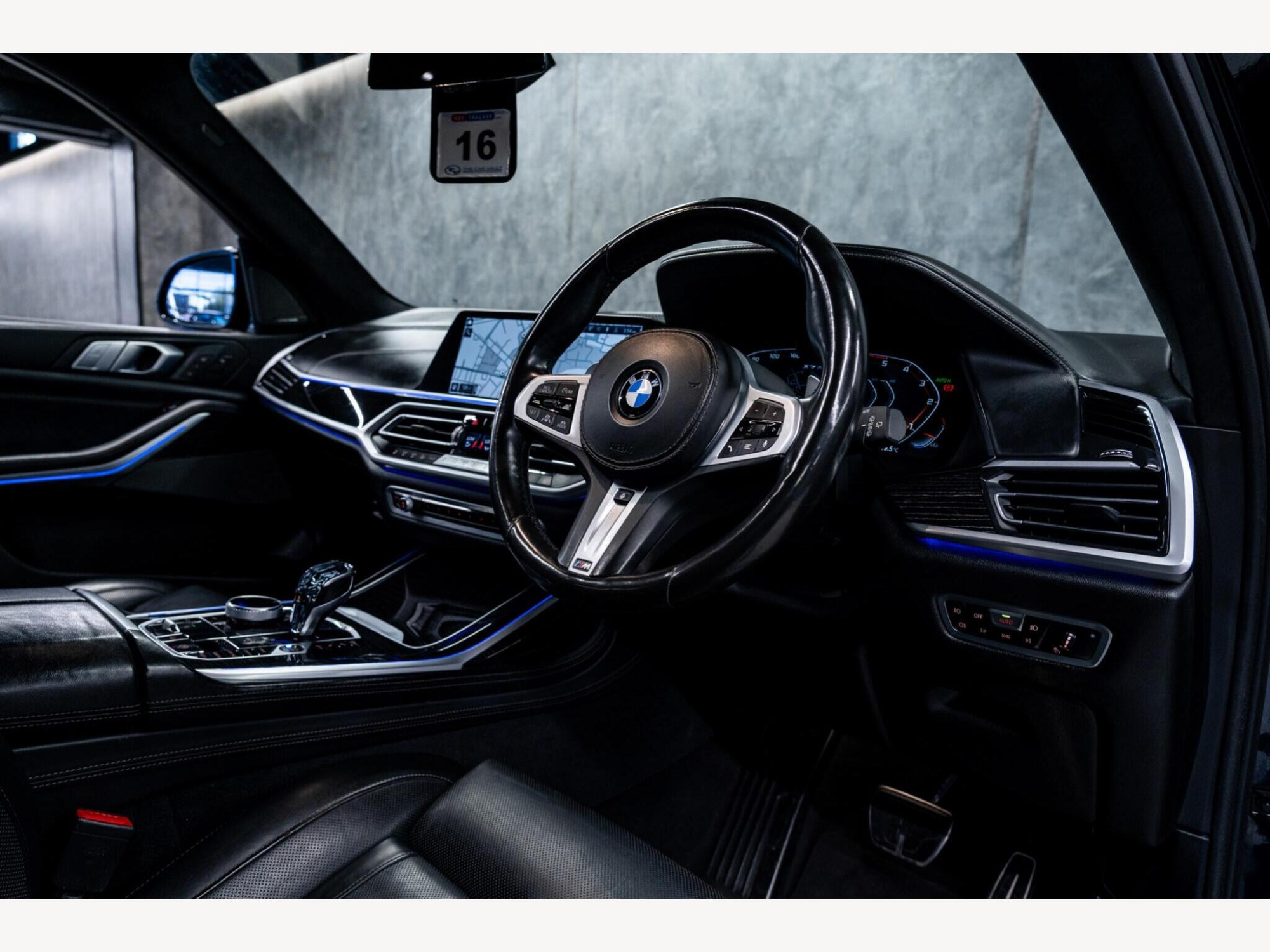 2019 BMW X7 image 15