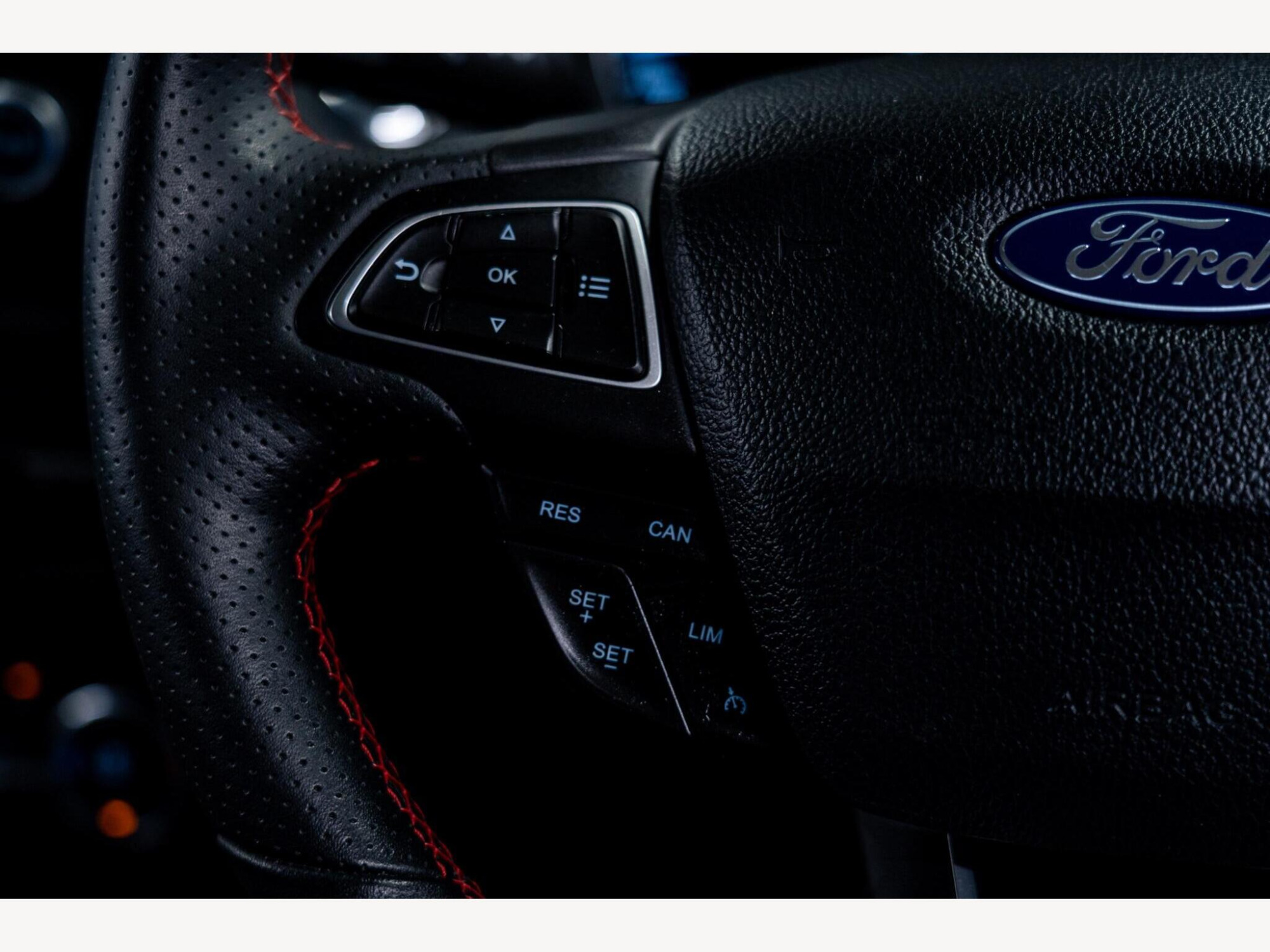 2018 Ford EcoSport image 30