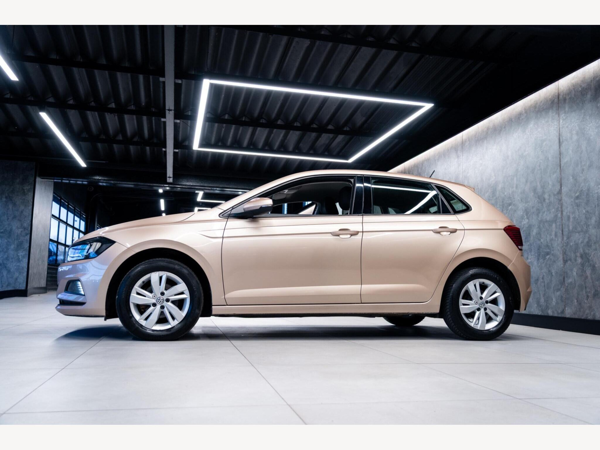 2019 Volkswagen Polo image 8