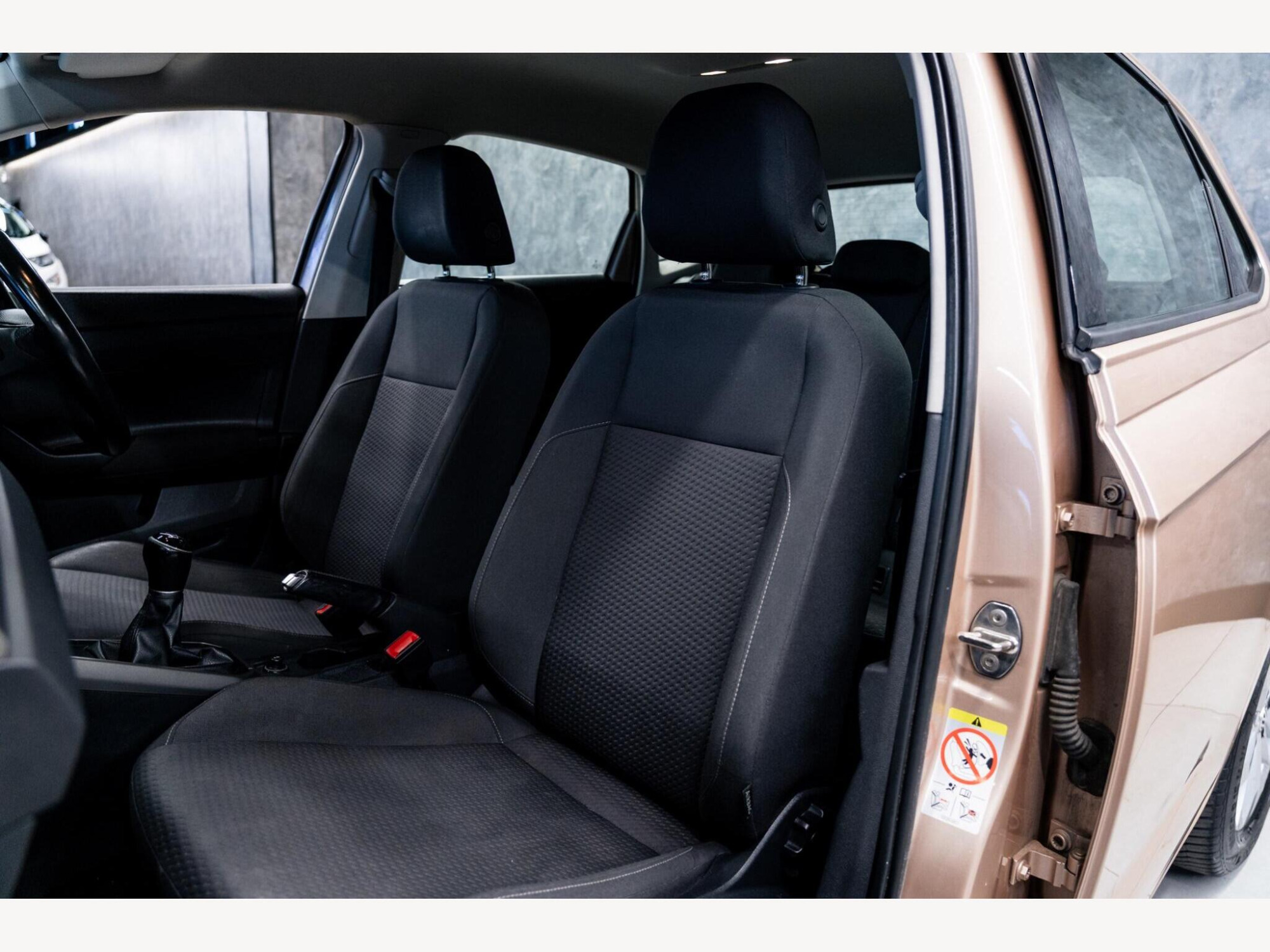 2019 Volkswagen Polo image 33