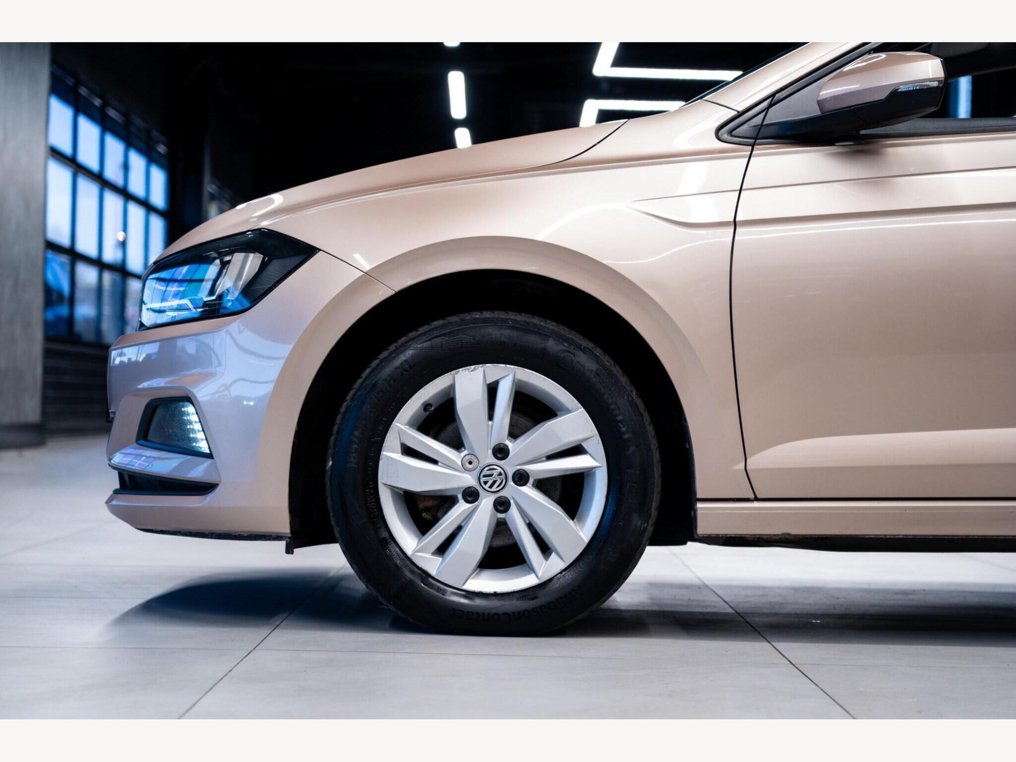 2019 Volkswagen Polo image 12