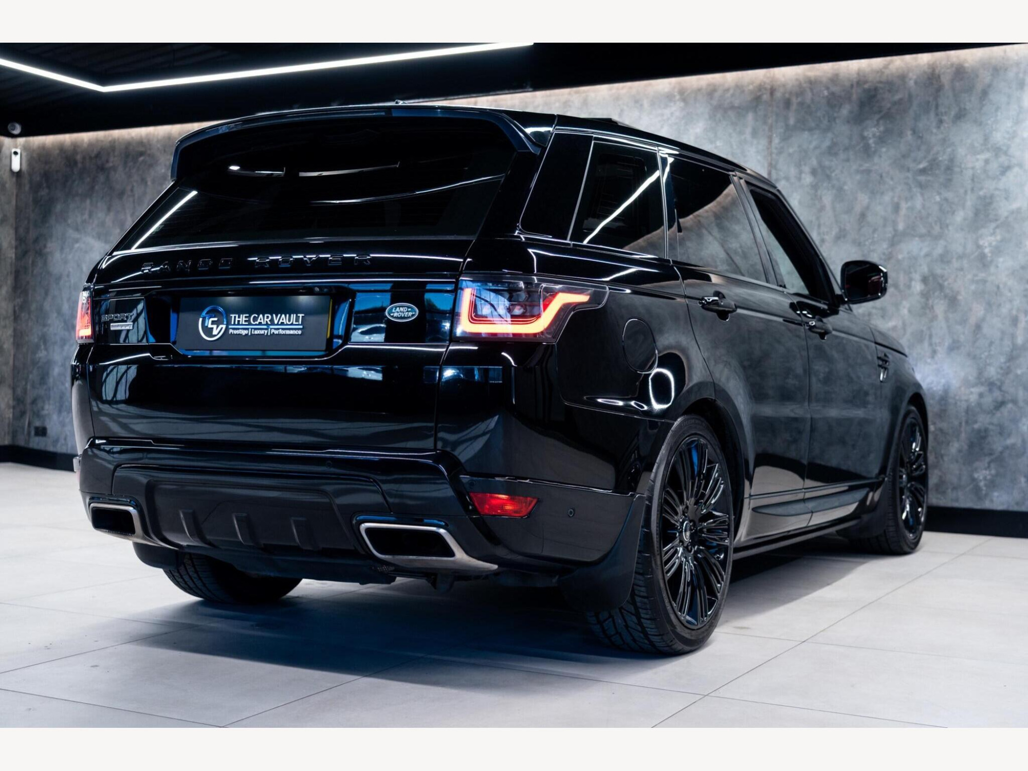 2018 Land Rover Range Rover Sport image 3