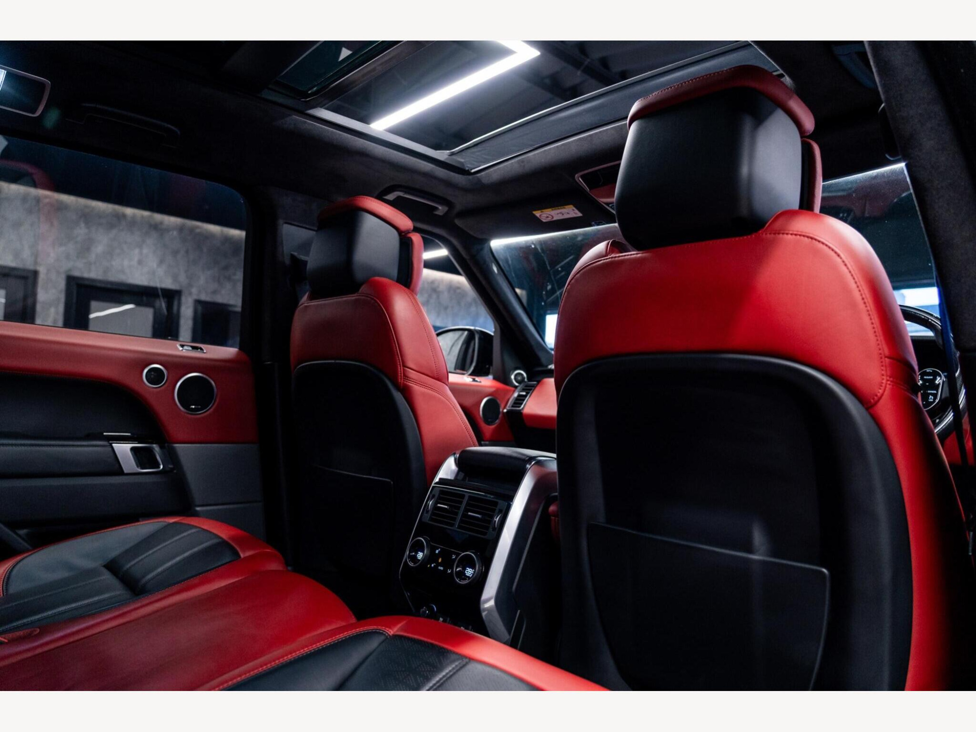 2018 Land Rover Range Rover Sport image 44