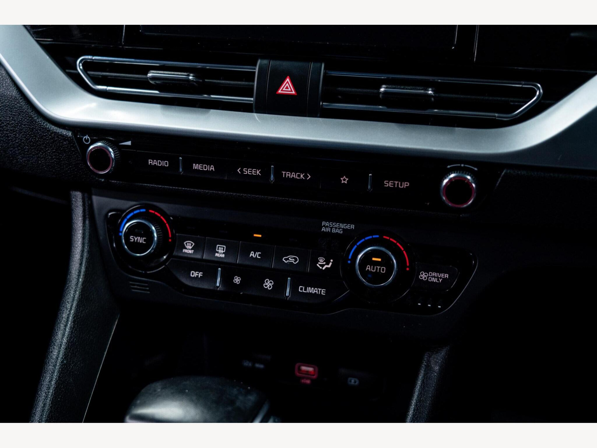 2021 Kia Niro image 25