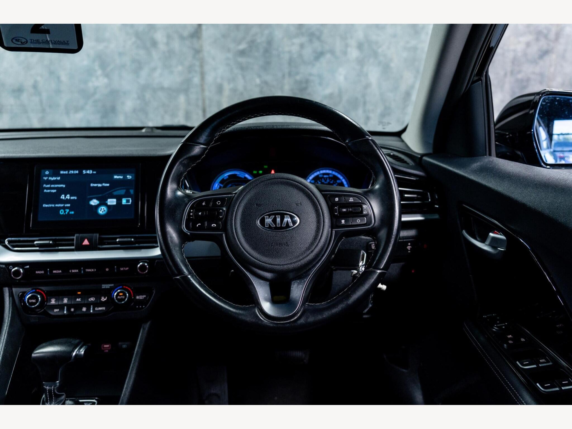 2021 Kia Niro image 13