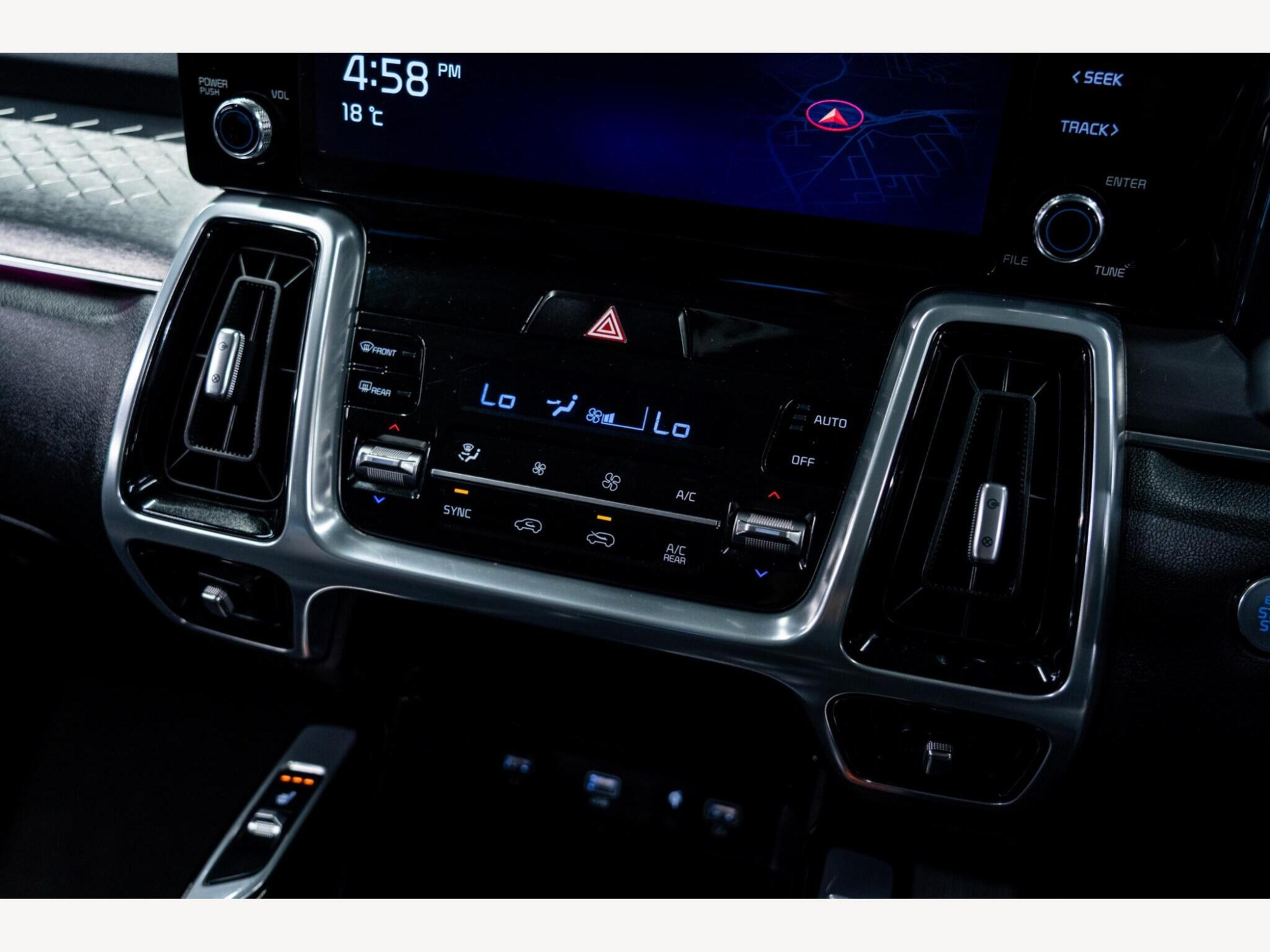 2020 Kia Sorento image 25