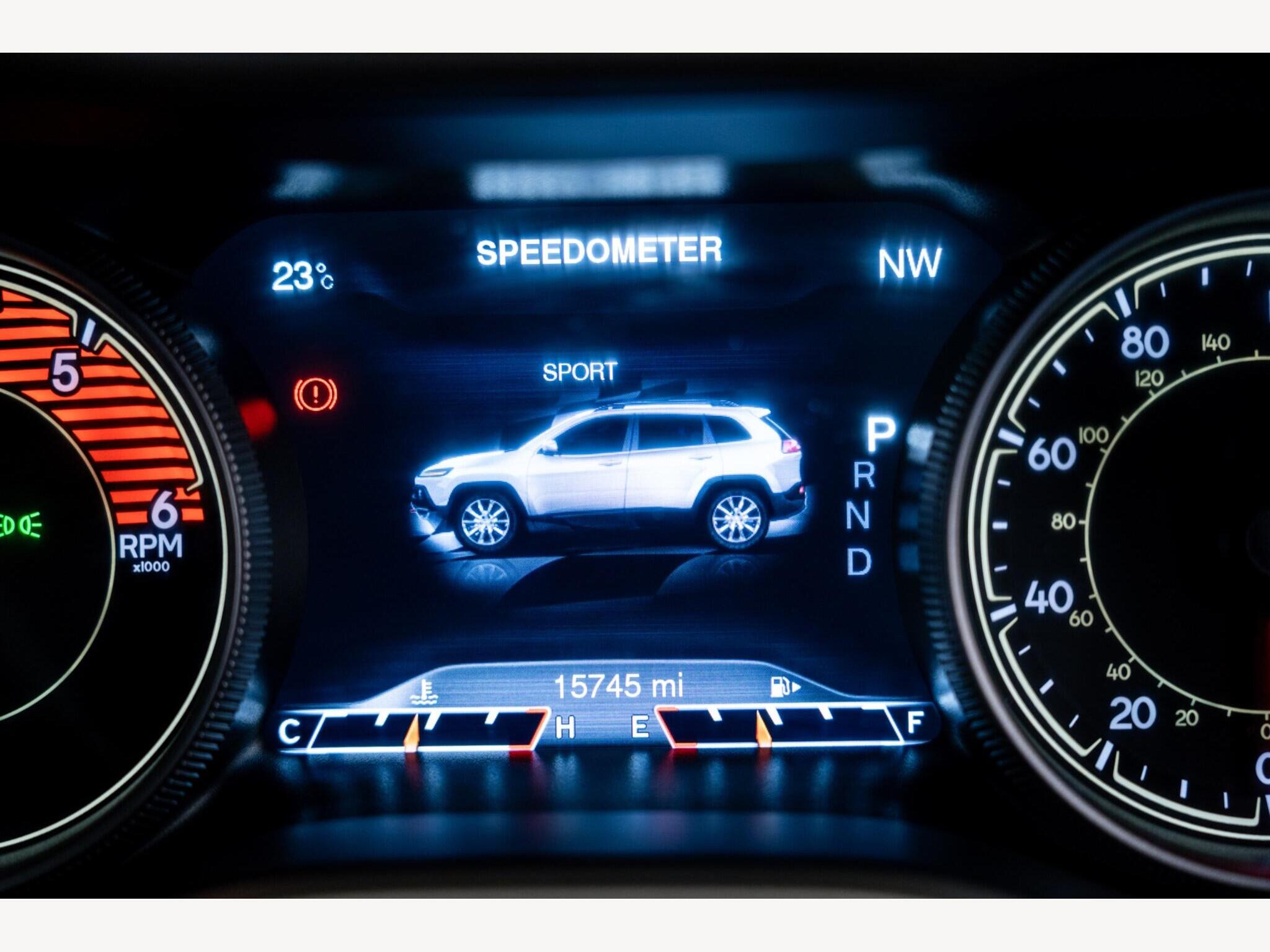 2017 Jeep Cherokee image 17