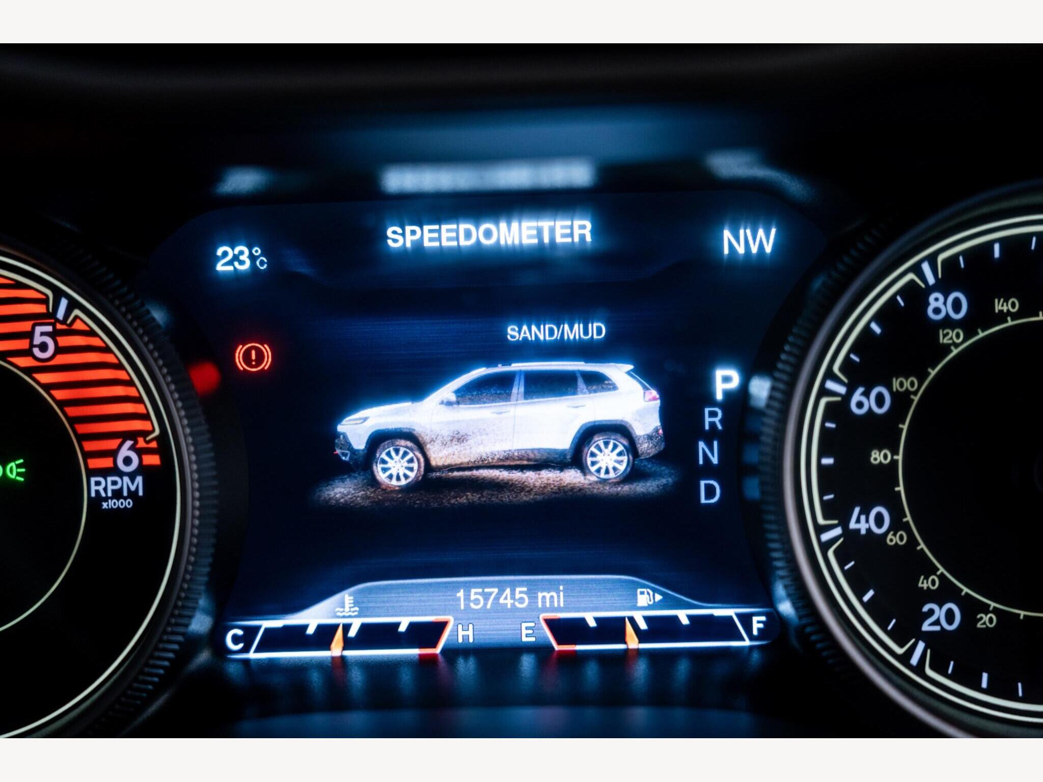 2017 Jeep Cherokee image 19