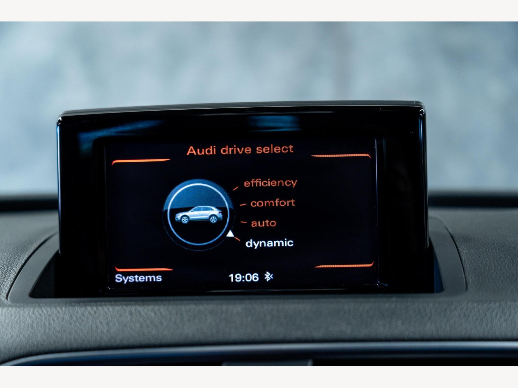 2017 Audi Q3 image 17