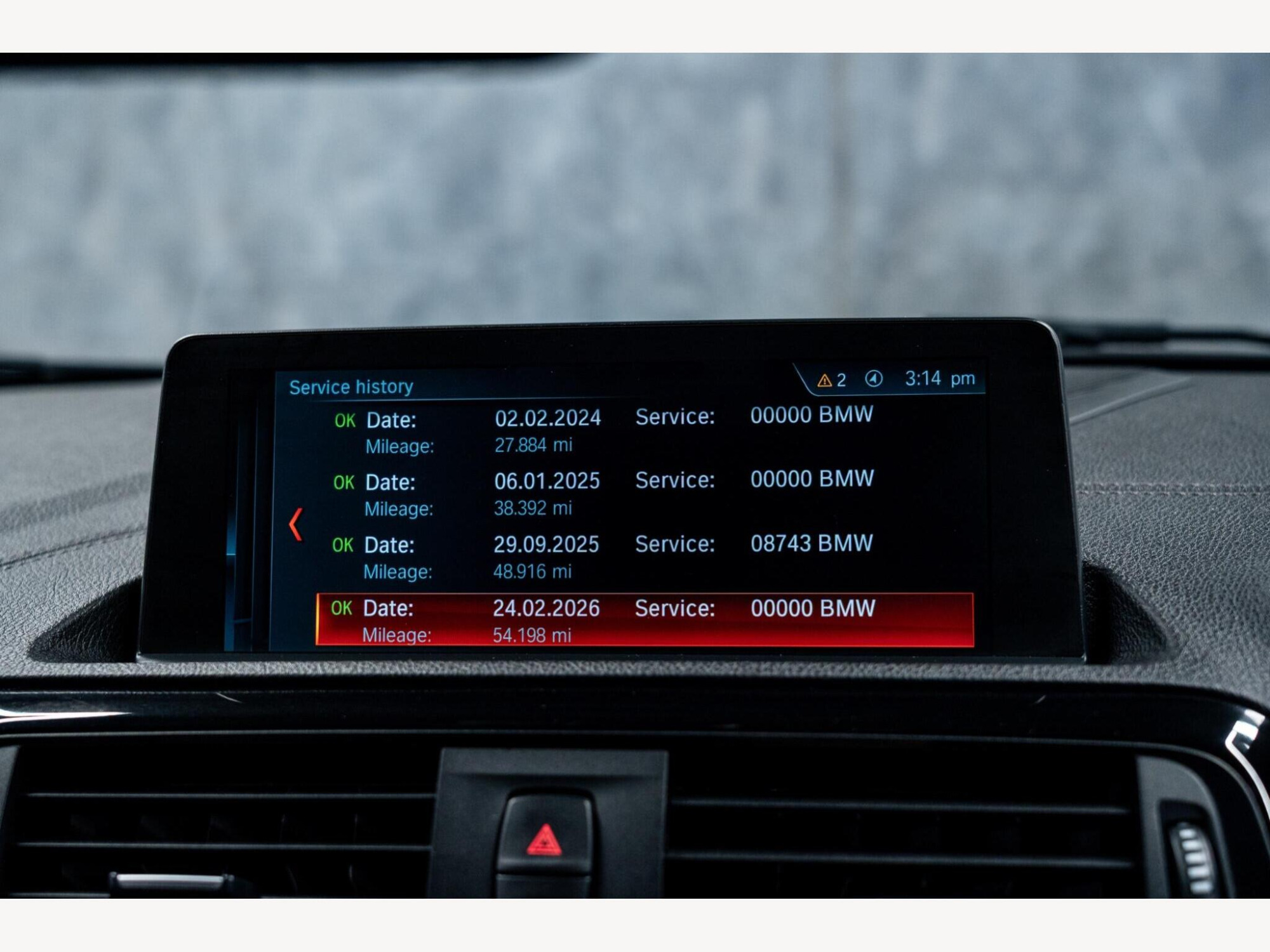 2019 BMW 1 Series image 17