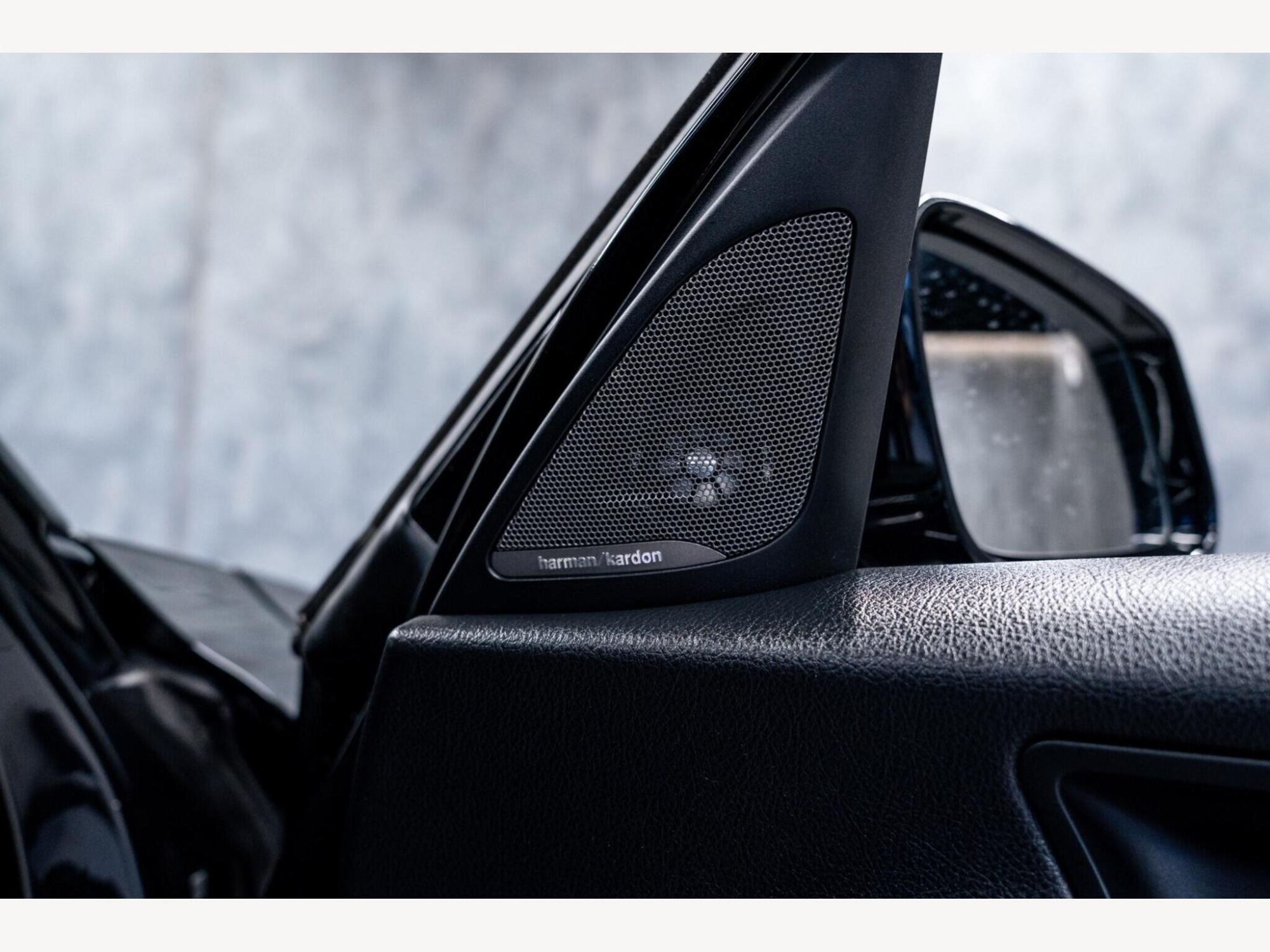 2019 BMW 1 Series image 36