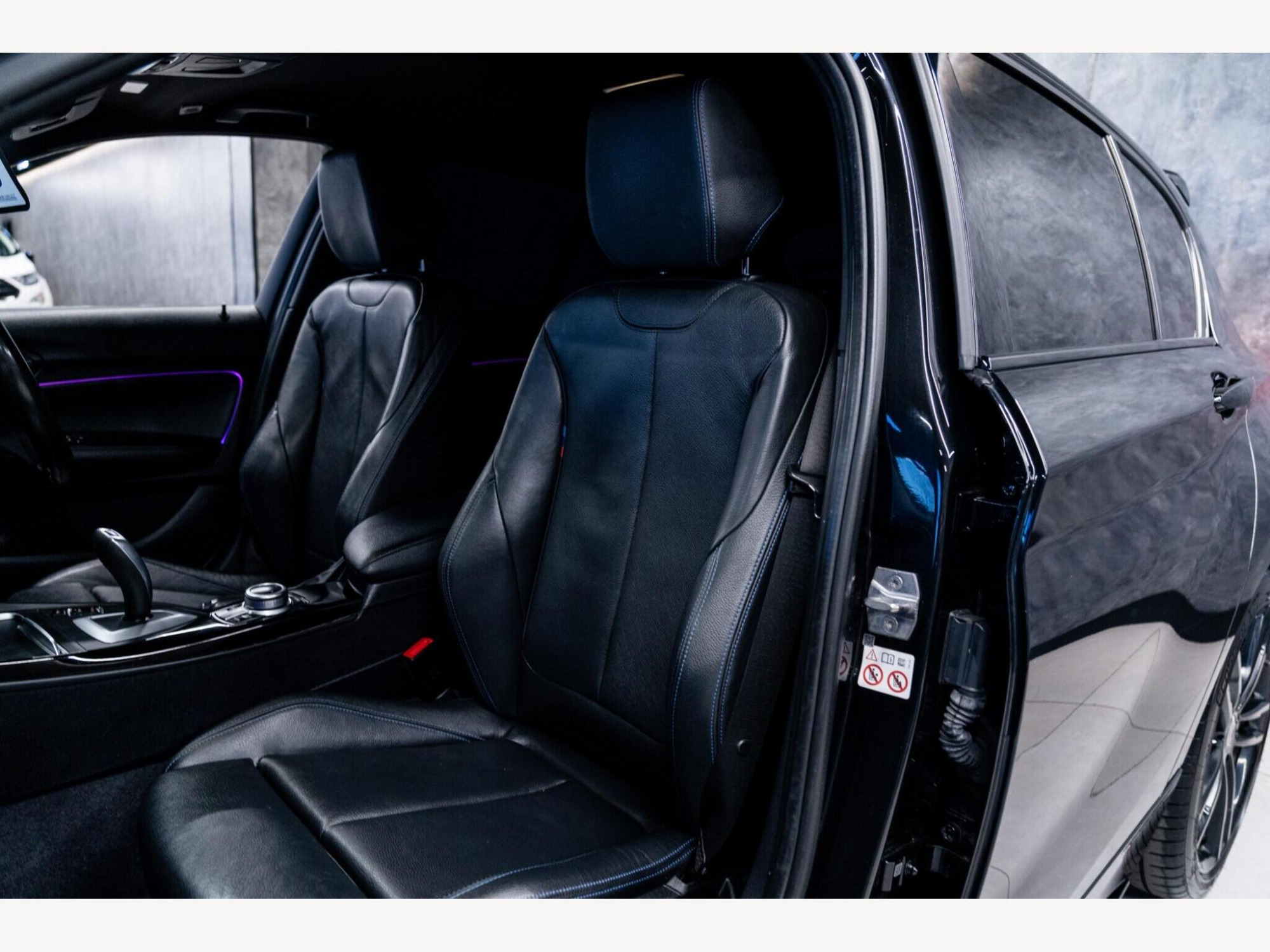 2019 BMW 1 Series image 43