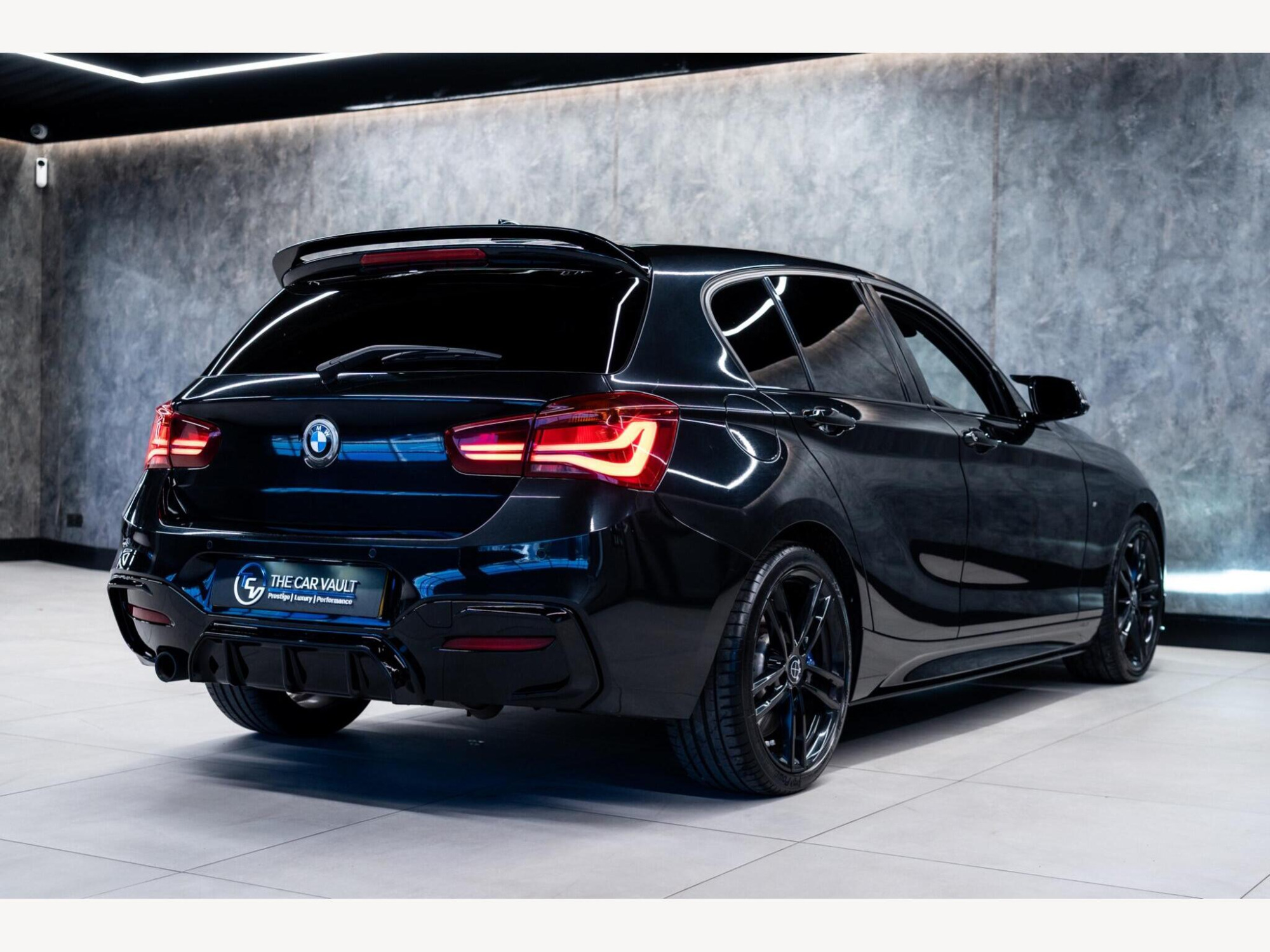 2019 BMW 1 Series image 3
