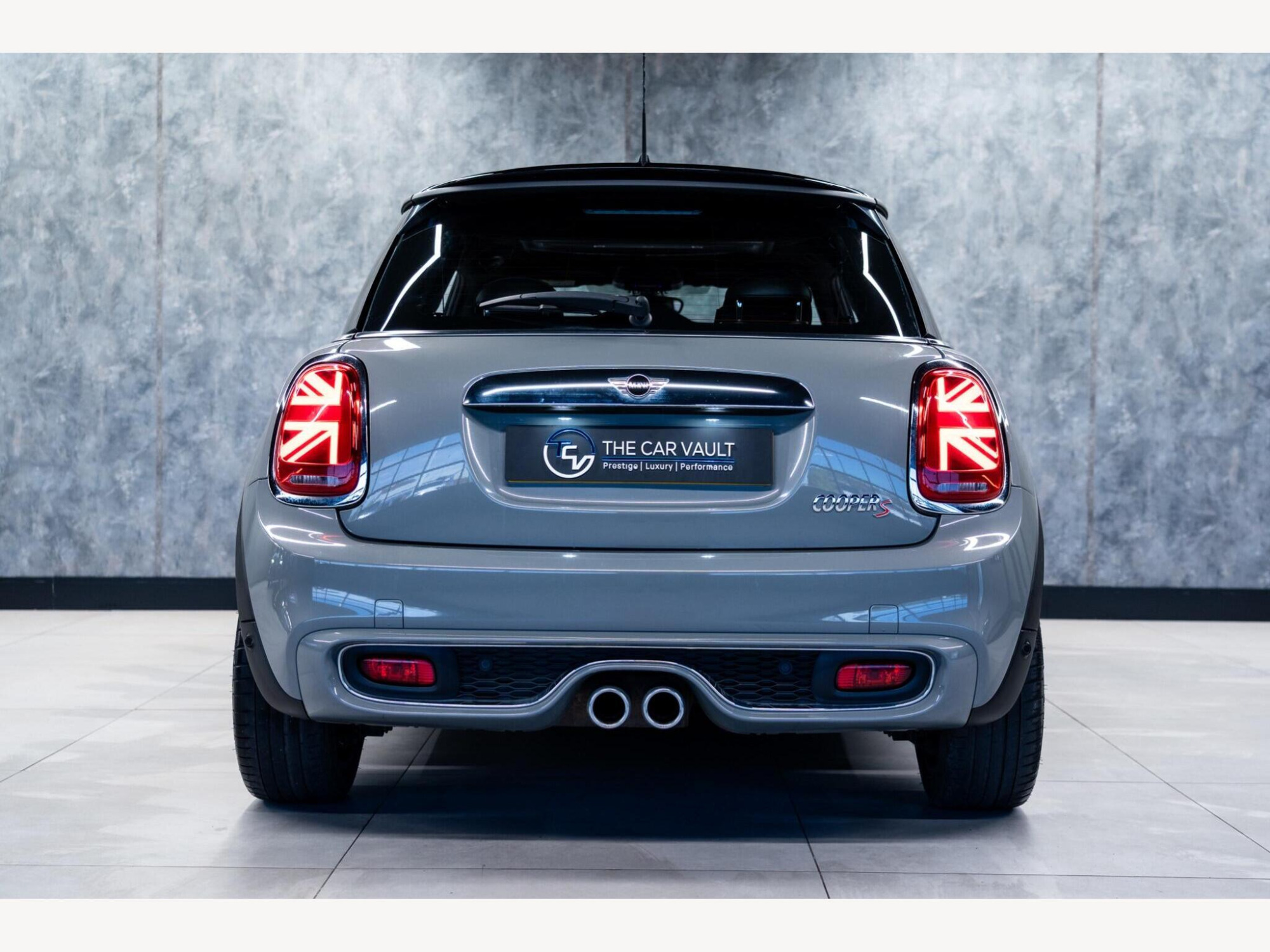 2019 MINI Hatch image 7