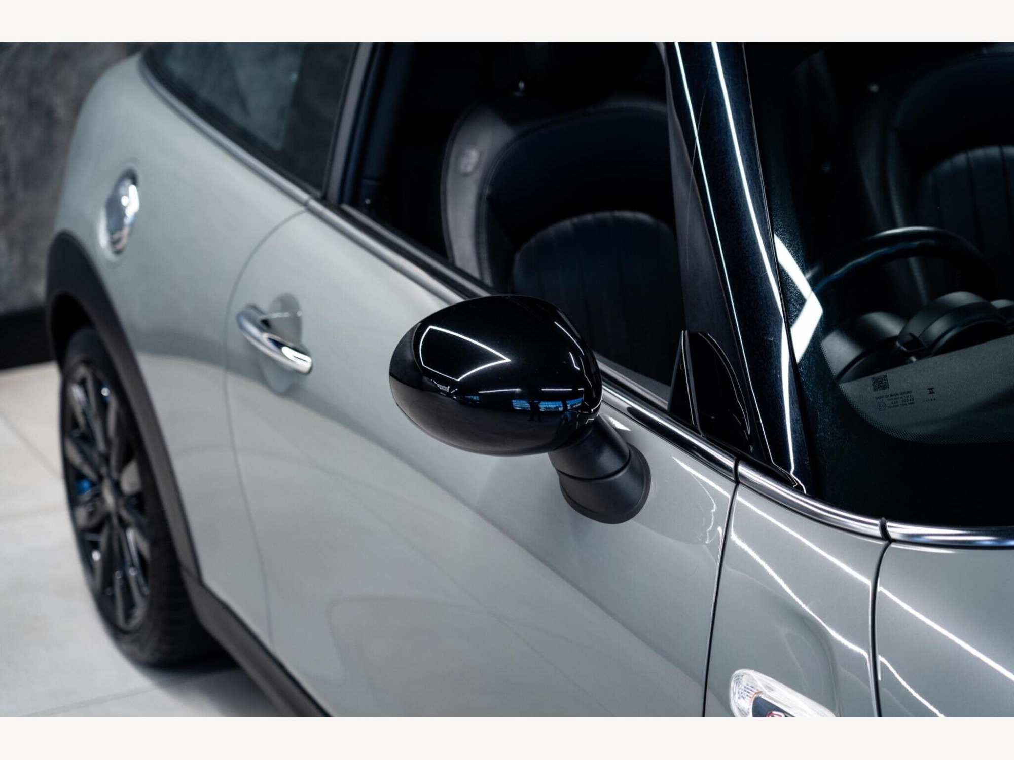 2019 MINI Hatch image 11