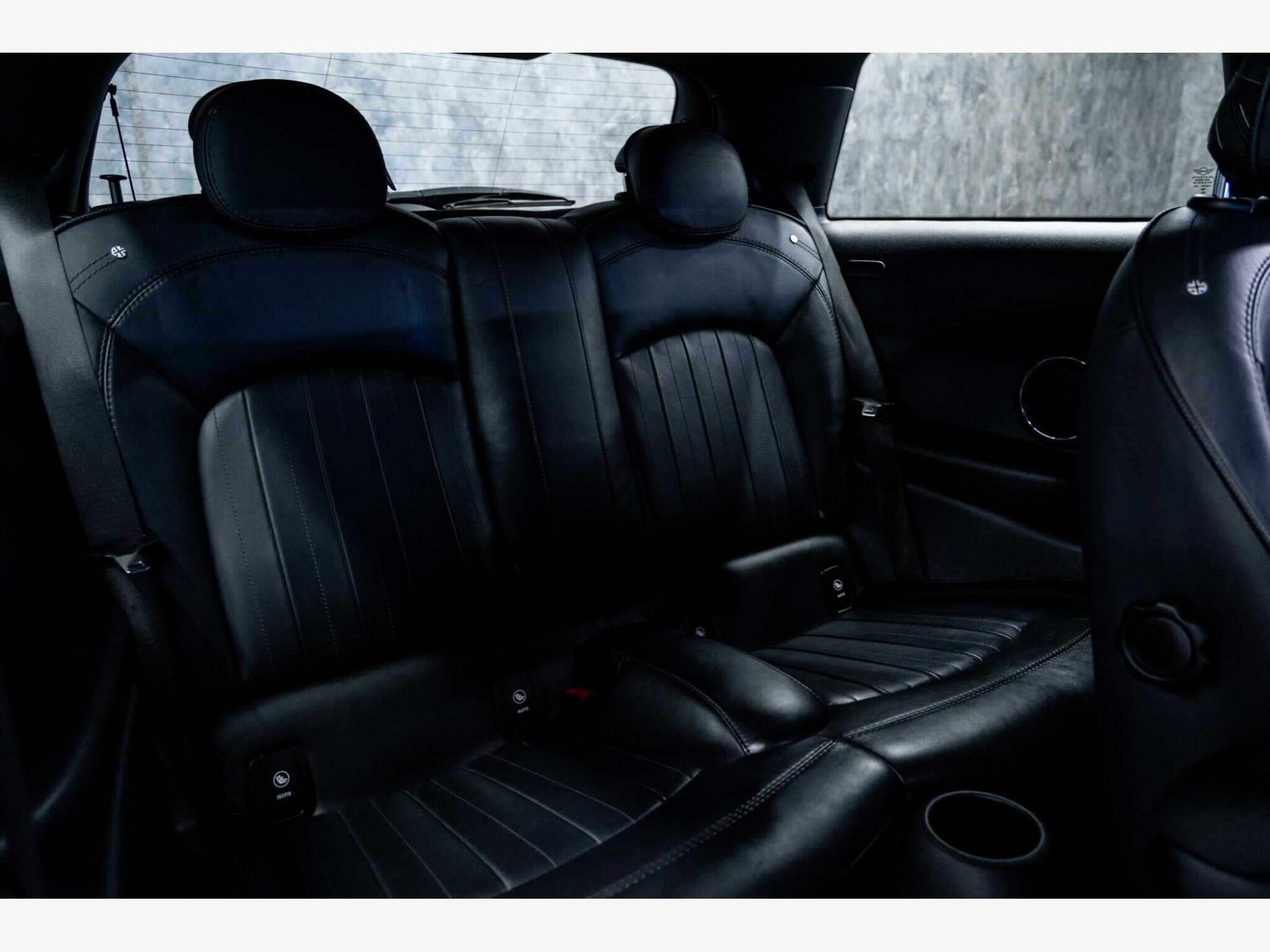 2019 MINI Hatch image 39