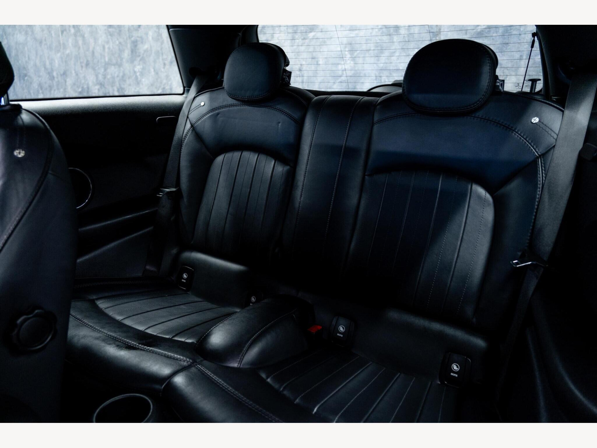2019 MINI Hatch image 41