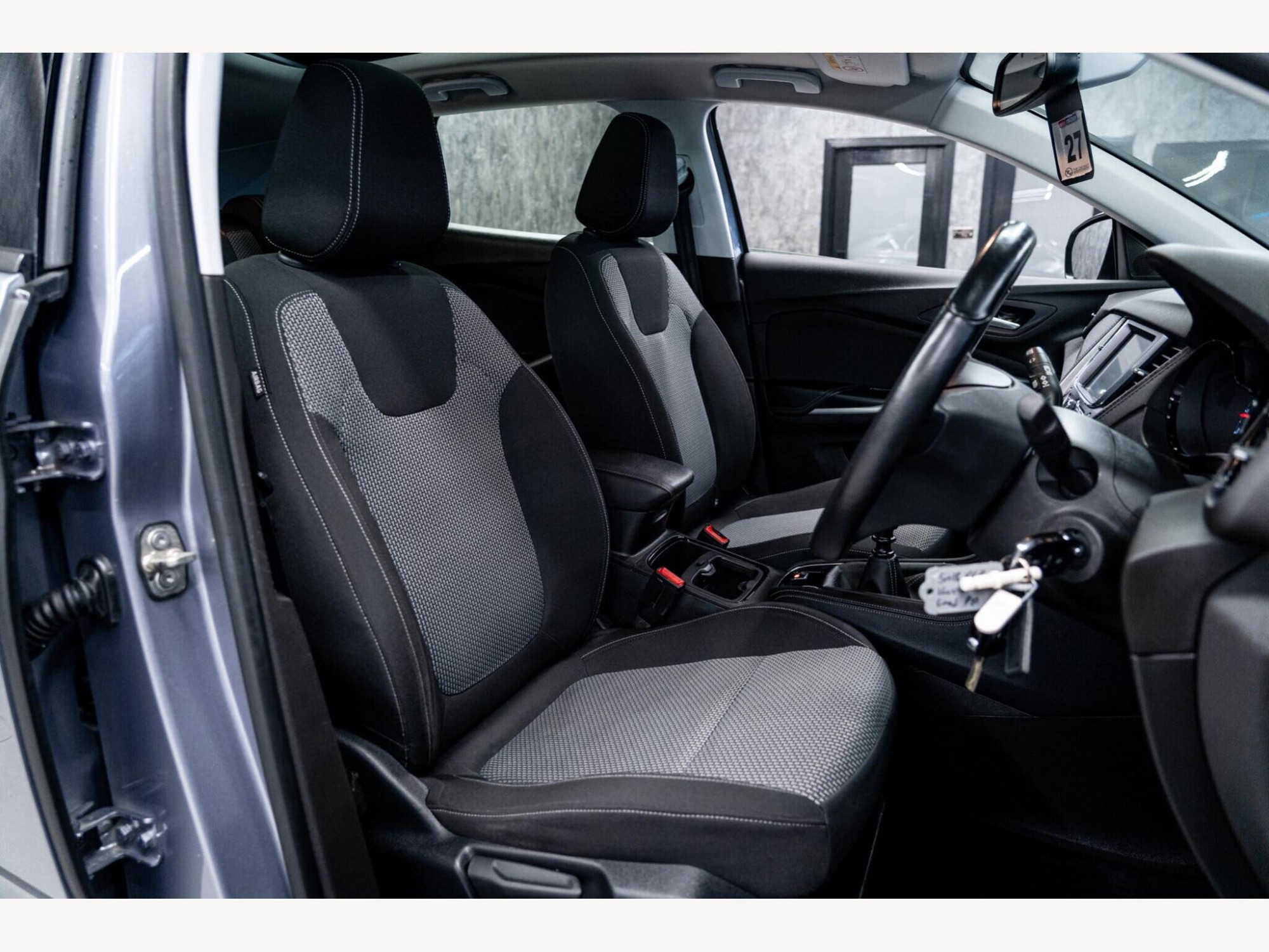 2018 Vauxhall Grandland X image 32