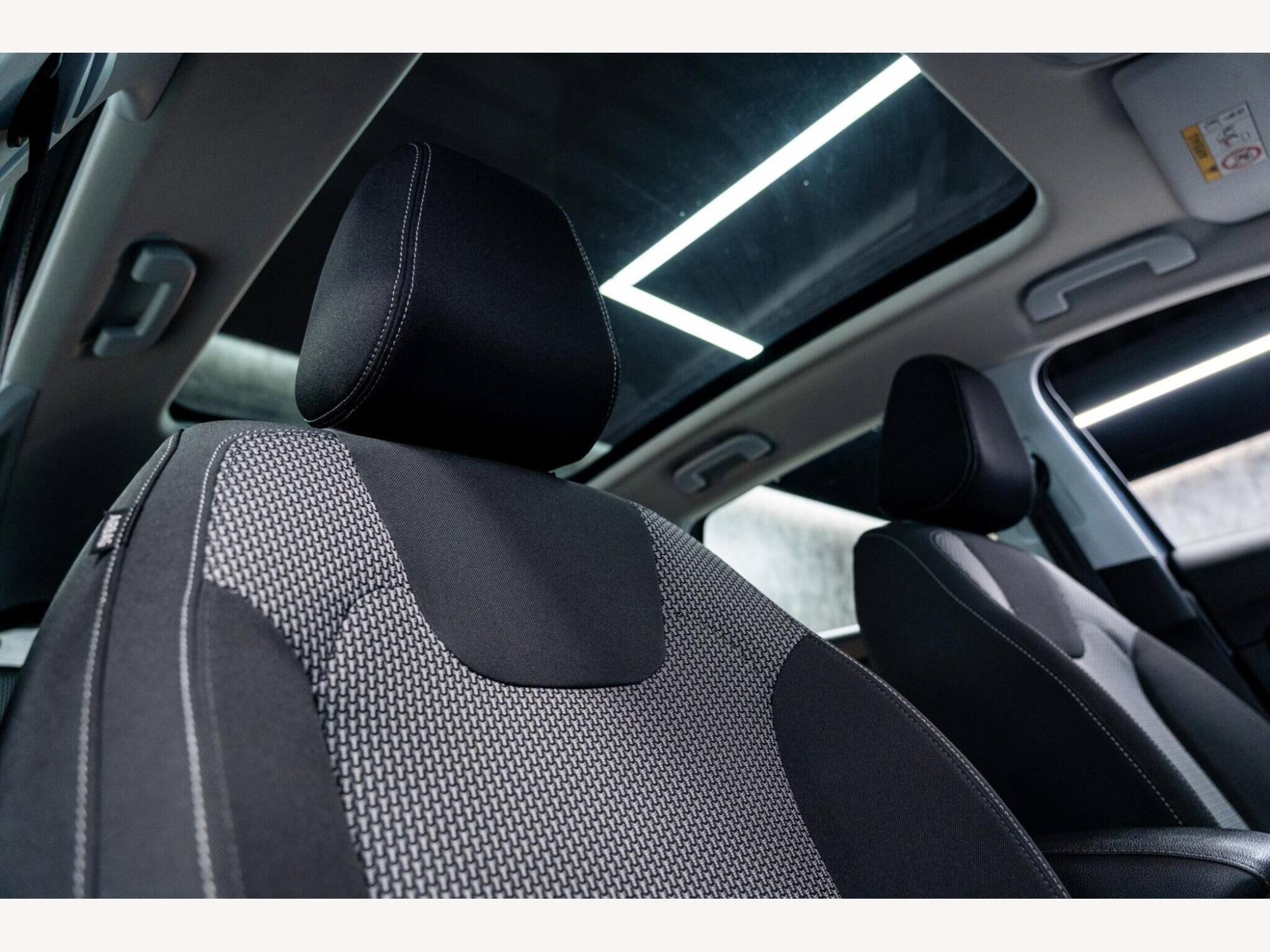 2018 Vauxhall Grandland X image 3
