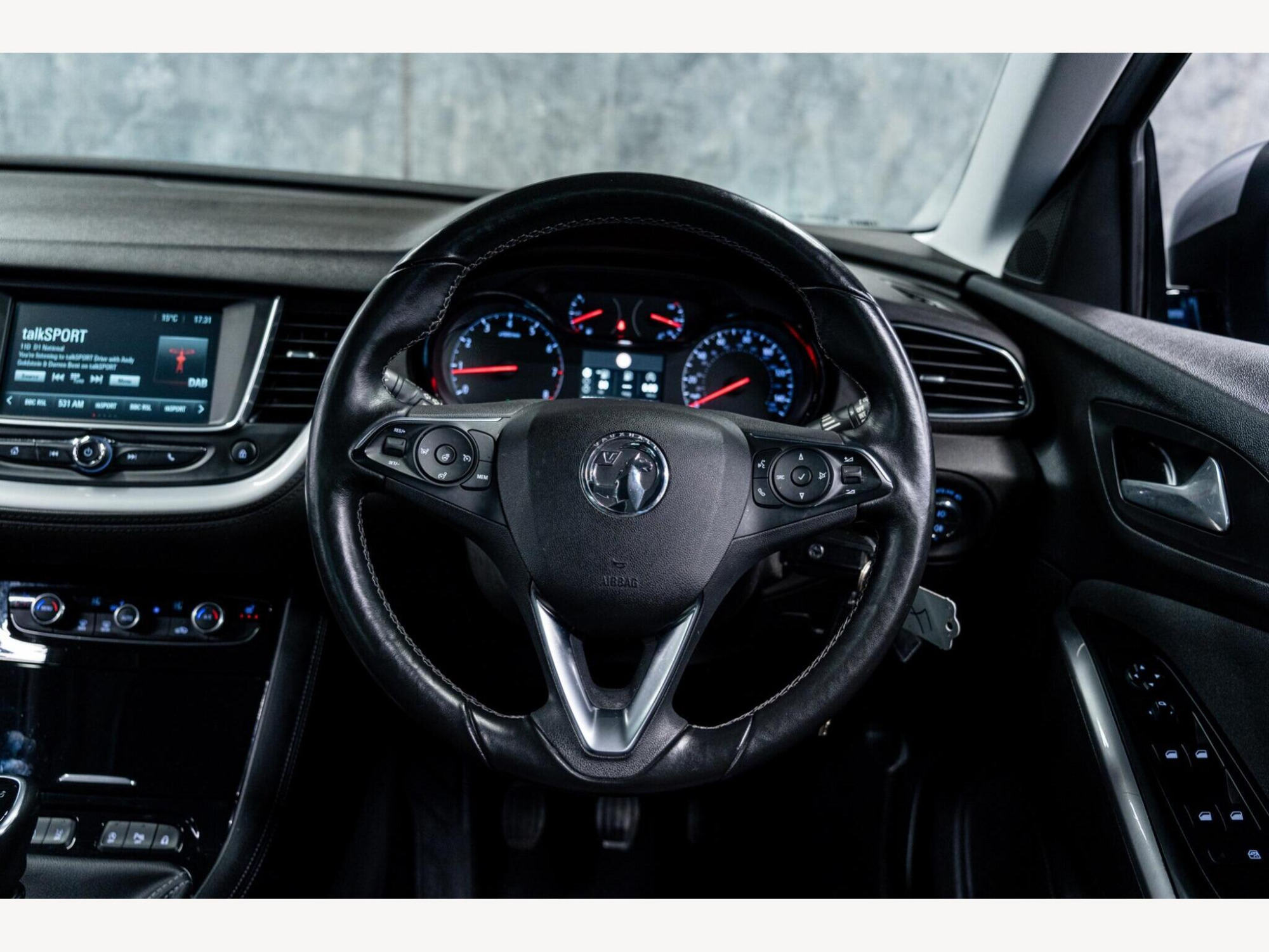 2018 Vauxhall Grandland X image 16