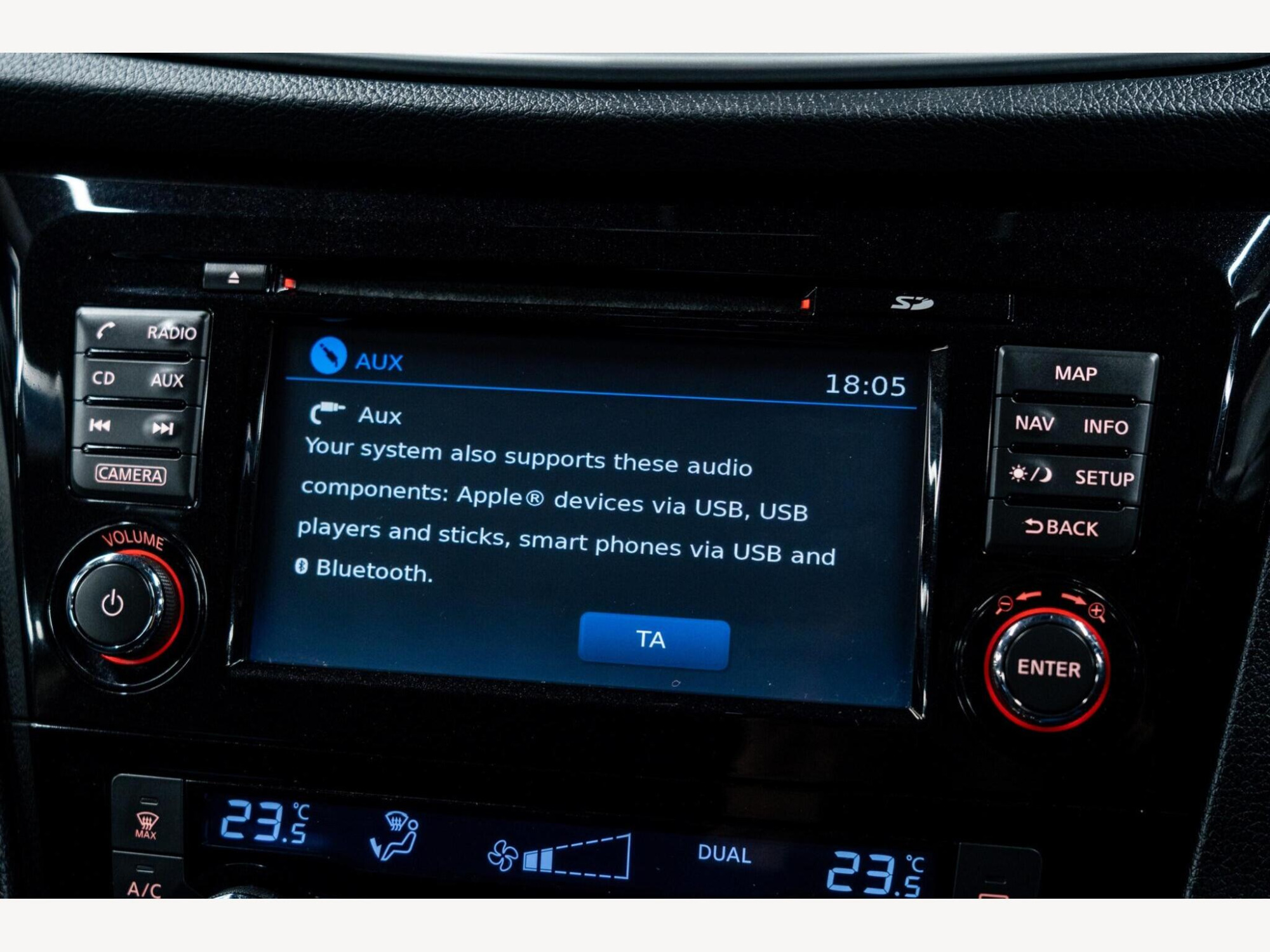 2015 Nissan X-Trail image 22
