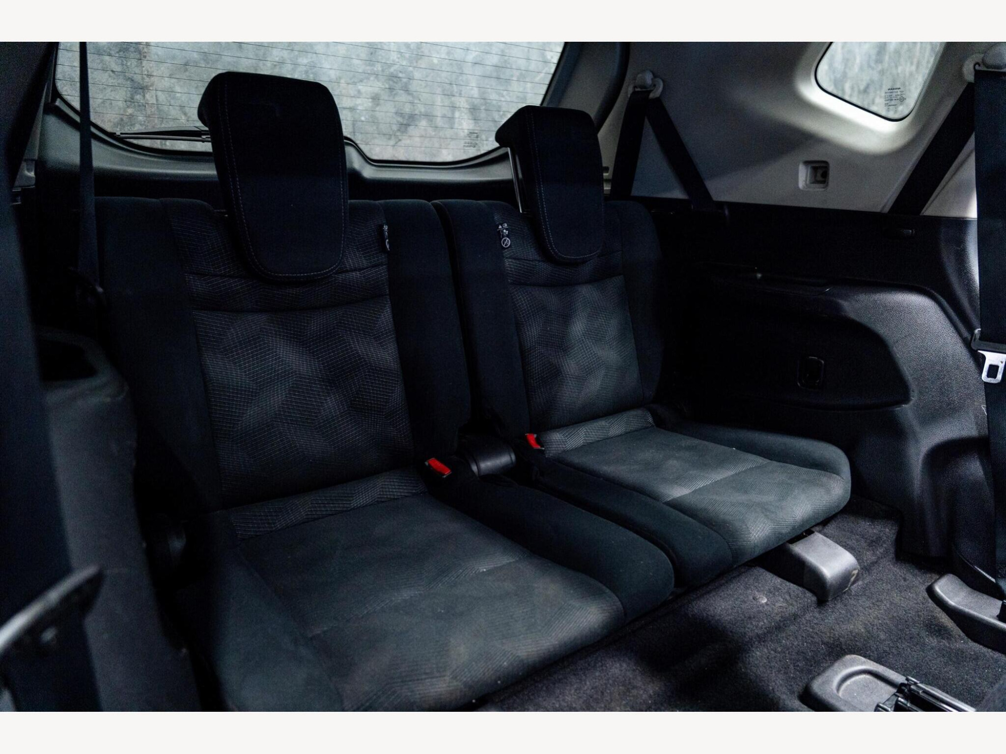 2015 Nissan X-Trail image 32