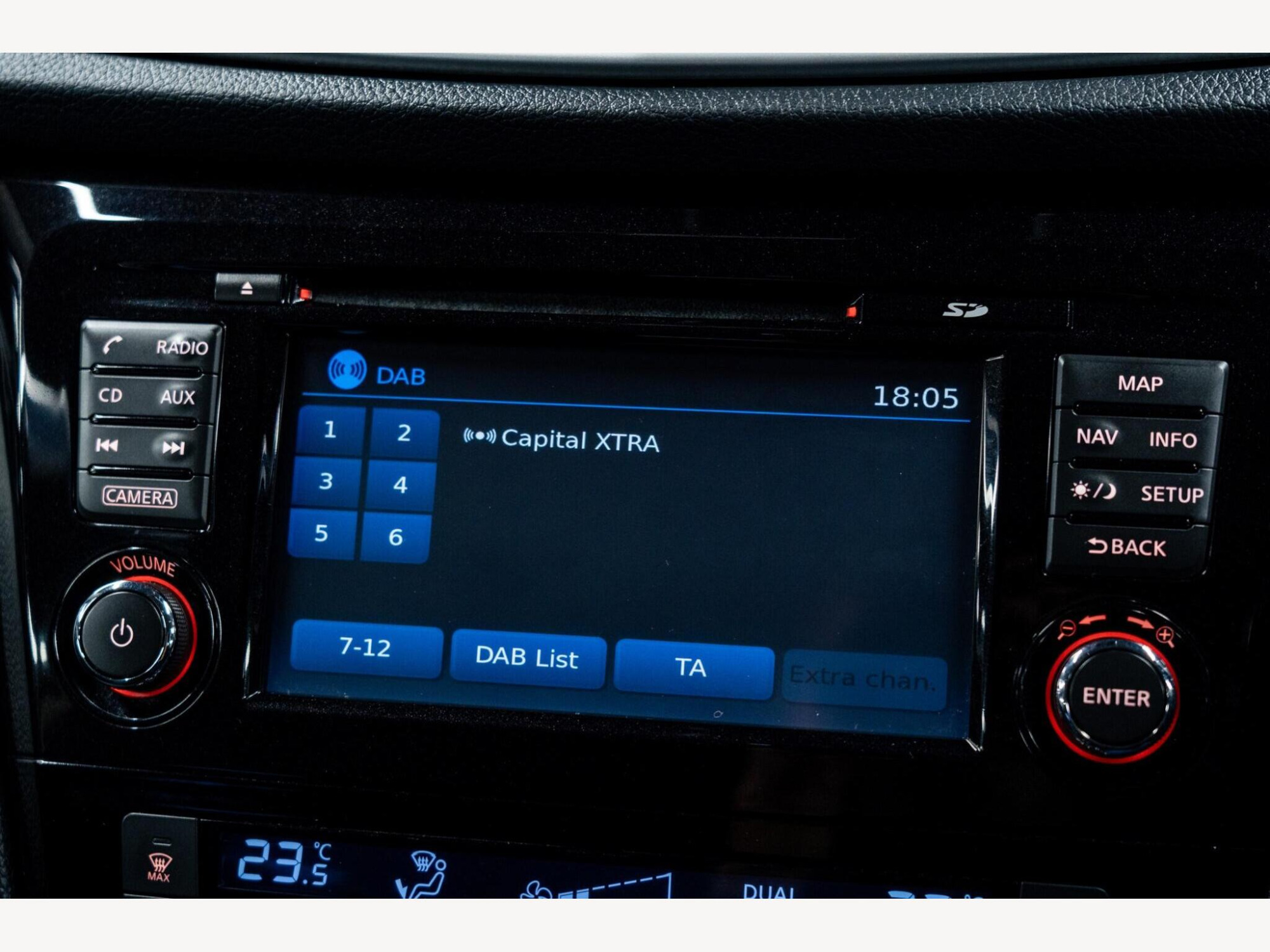 2015 Nissan X-Trail image 21