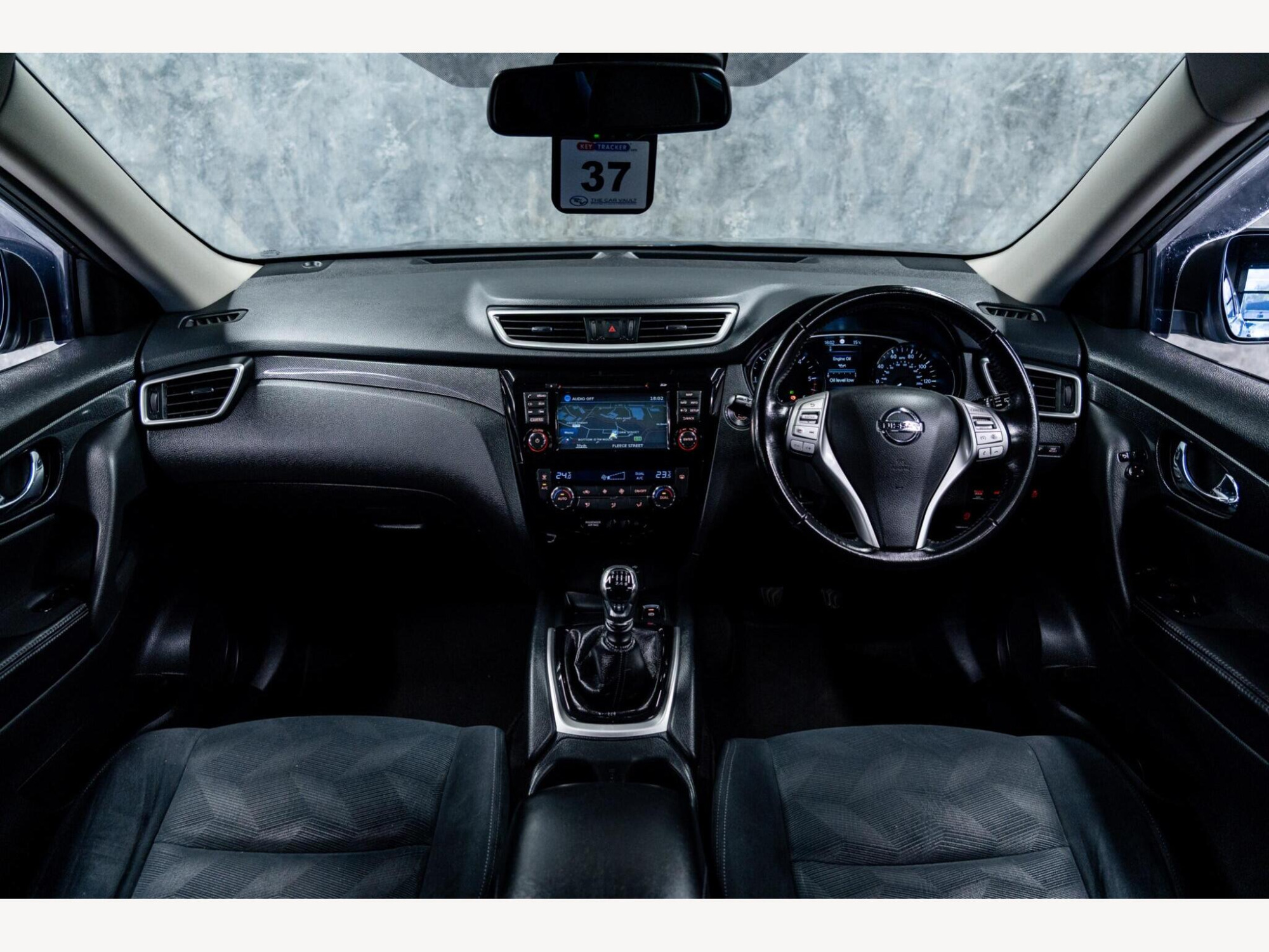 2015 Nissan X-Trail image 18