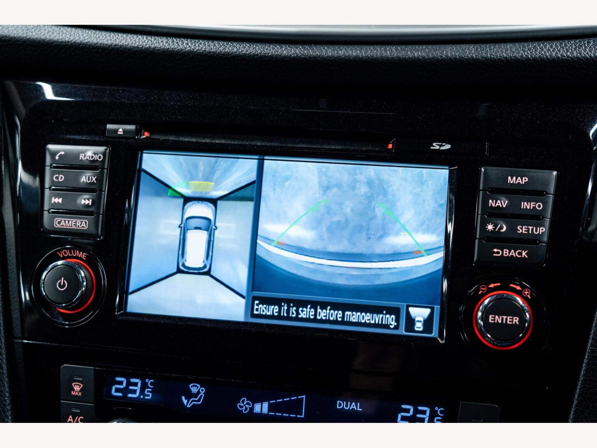 2015 Nissan X-Trail image 2